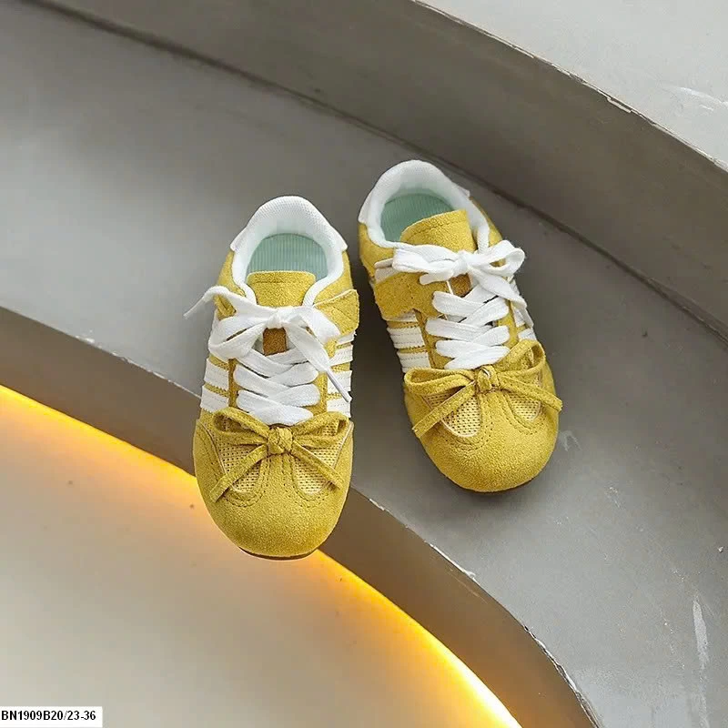 GIÀY THỂ THAO MŨI NƠ 4 VẠCH