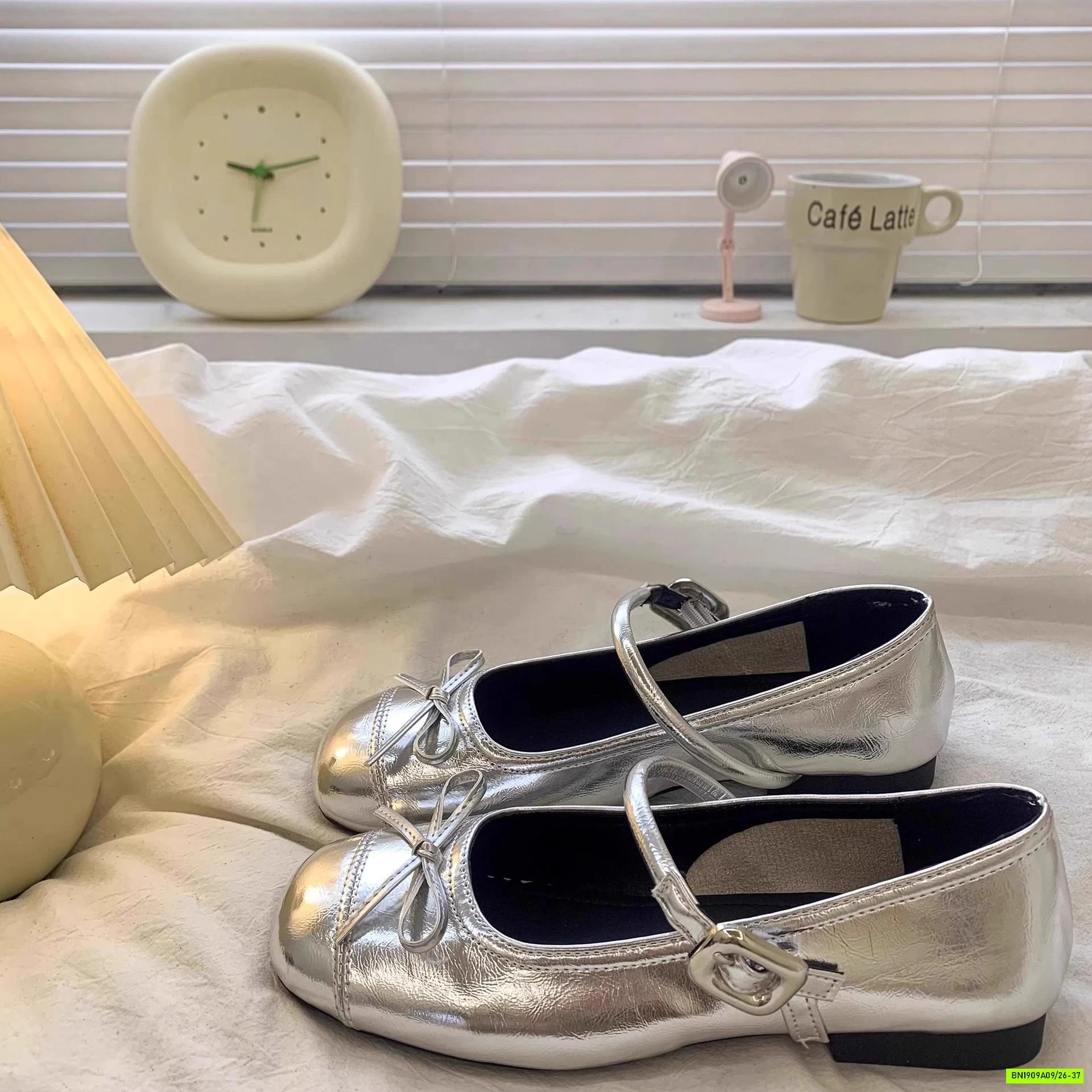 GIÀY BÚP BÊ GẮN NƠ VINTAGE