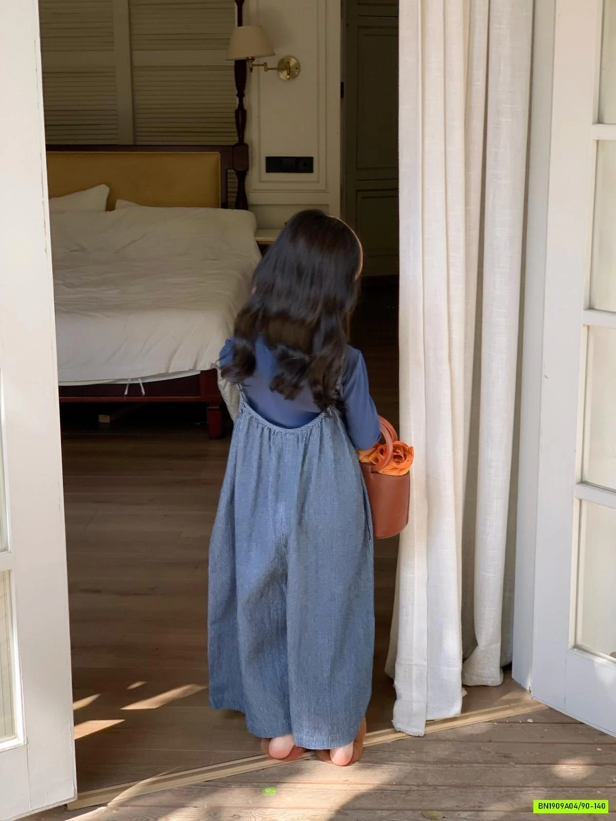 SÉT QUẦN YẾM ỐNG RỘNG QUAI MẢNH XANH