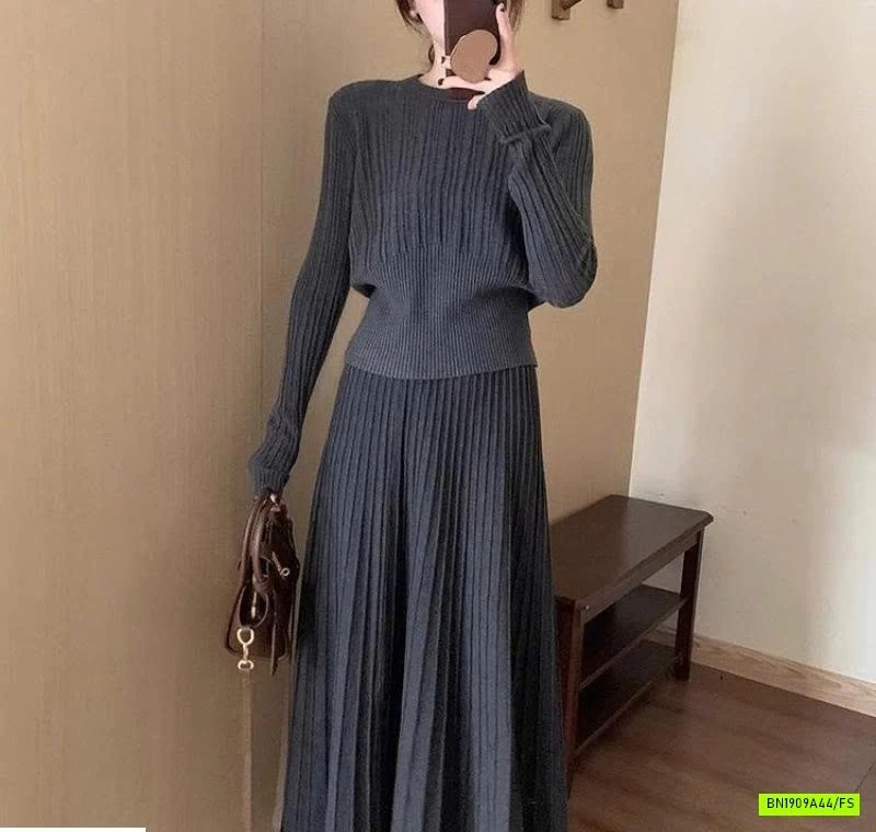 ÁO LEN DỆT KIM CỔ TRÒN ÔM EO