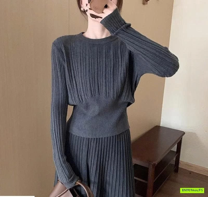 ÁO LEN DỆT KIM CỔ TRÒN ÔM EO