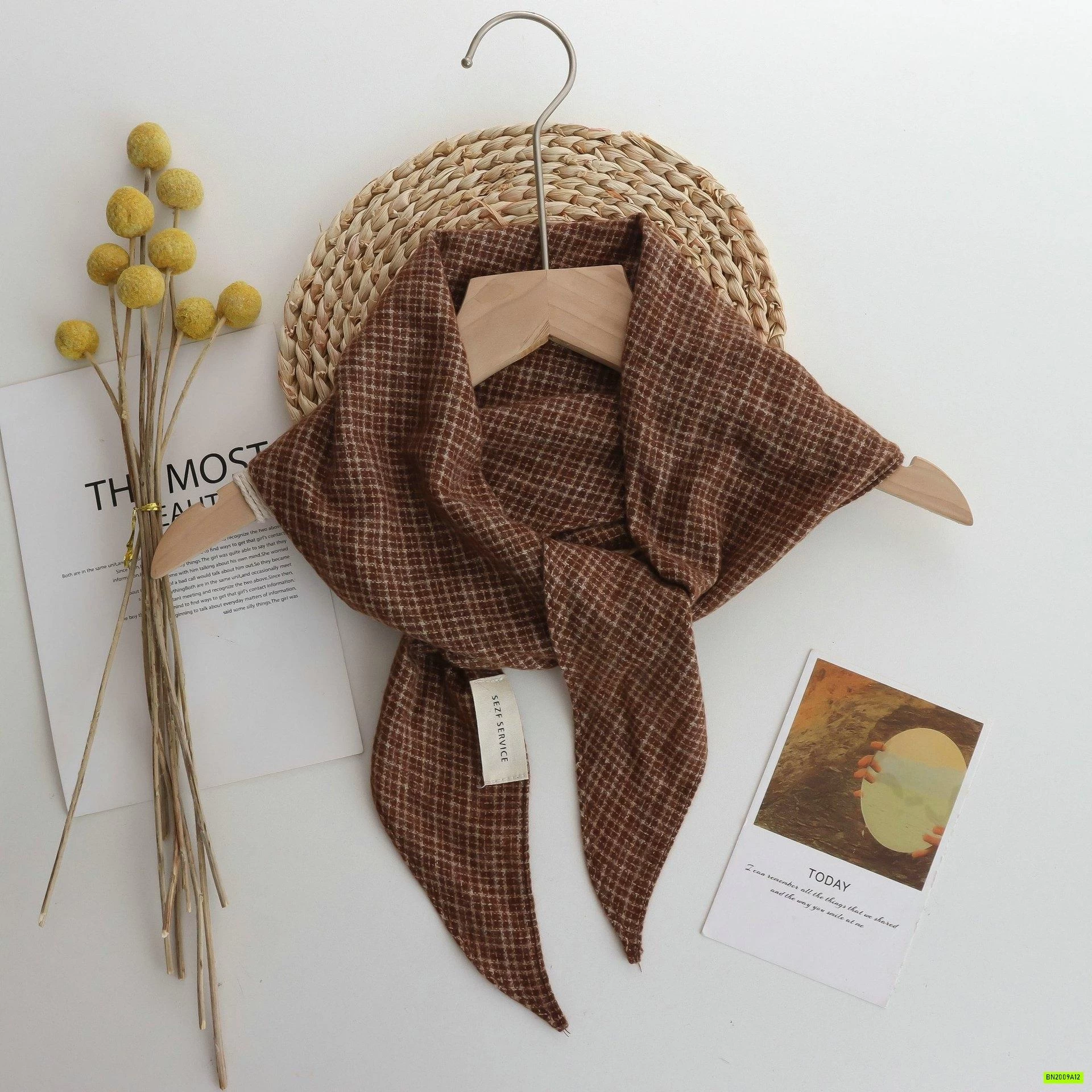 KHĂN ĐŨI QUÀNG CỔ VINTAGE