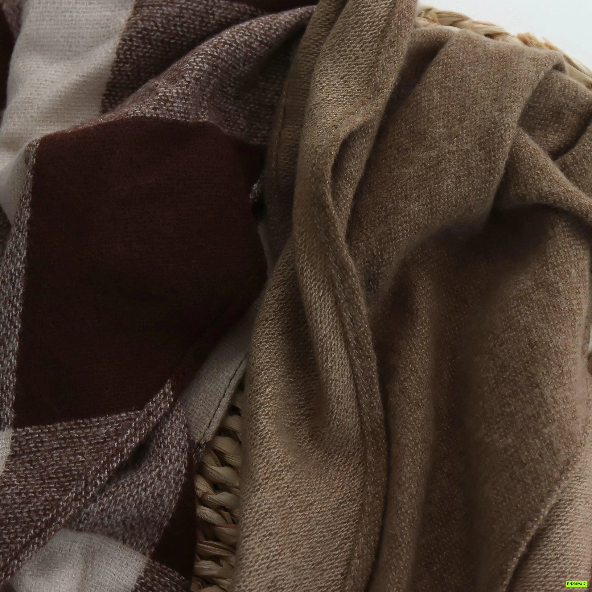 KHĂN ĐŨI QUÀNG CỔ VINTAGE