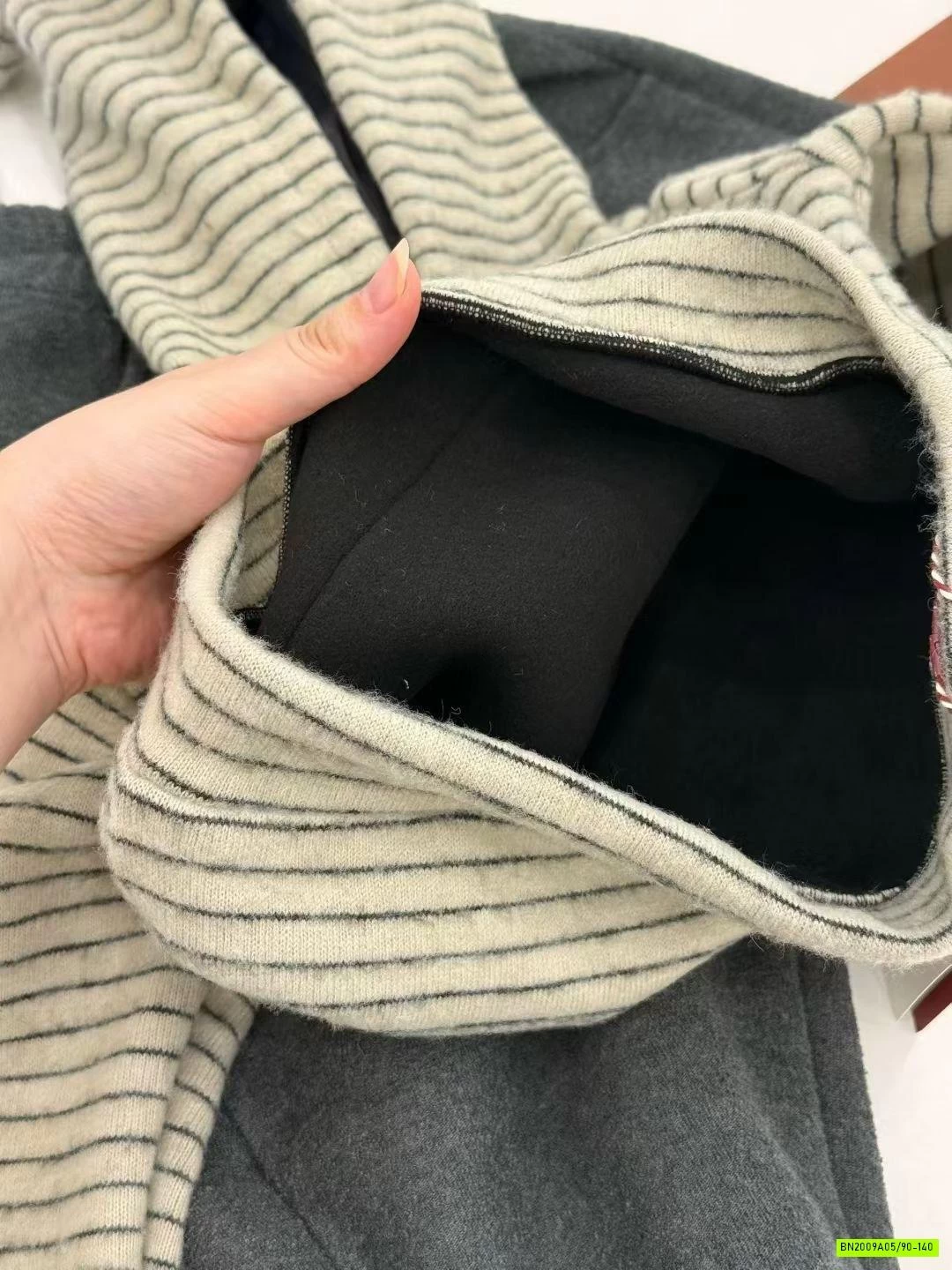 SÉT HOODIE KẺ TAI GẤU