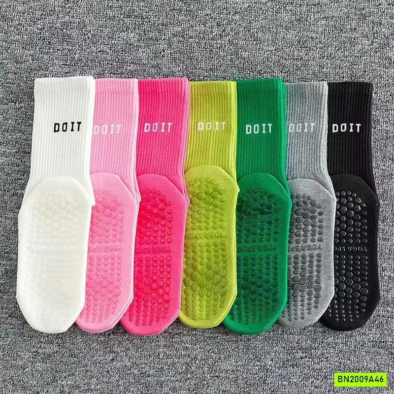 SET 7 ĐÔI TẤT THỂ THAO NỮ