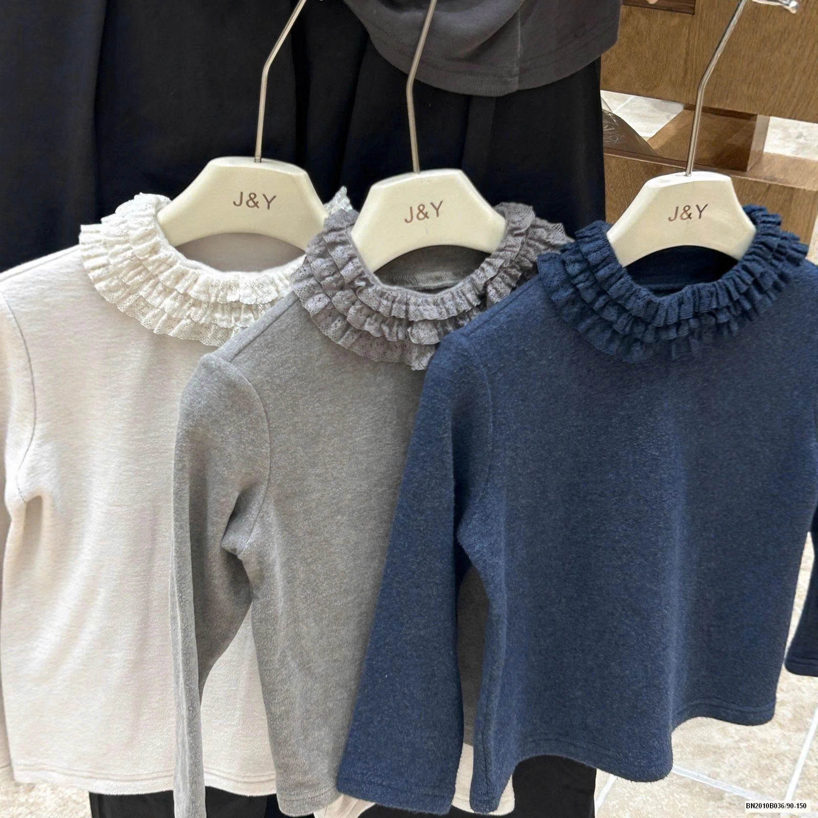 ÁO DÀI TAY CỔ BÈO CHO BÉ