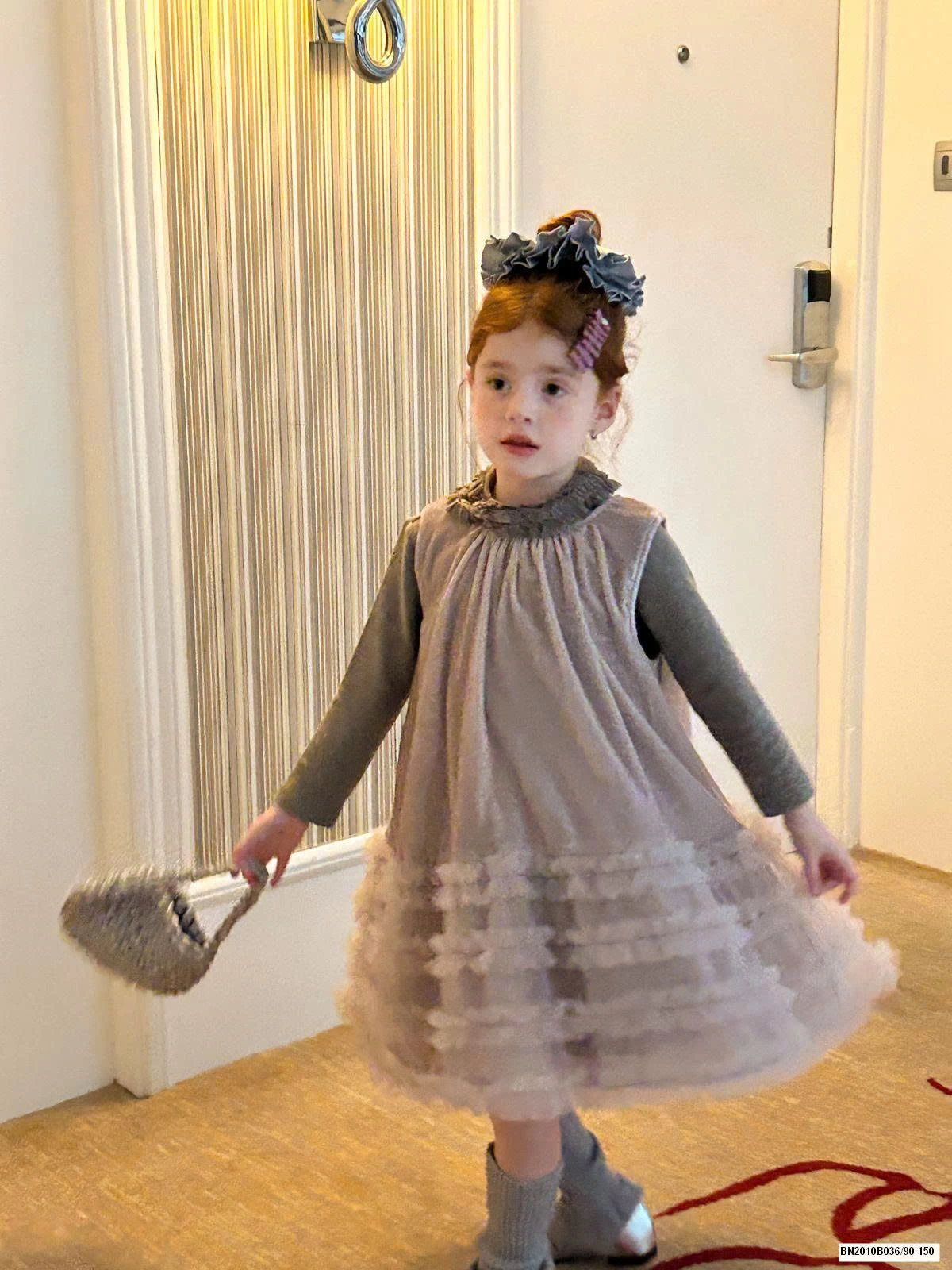 ÁO DÀI TAY CỔ BÈO CHO BÉ