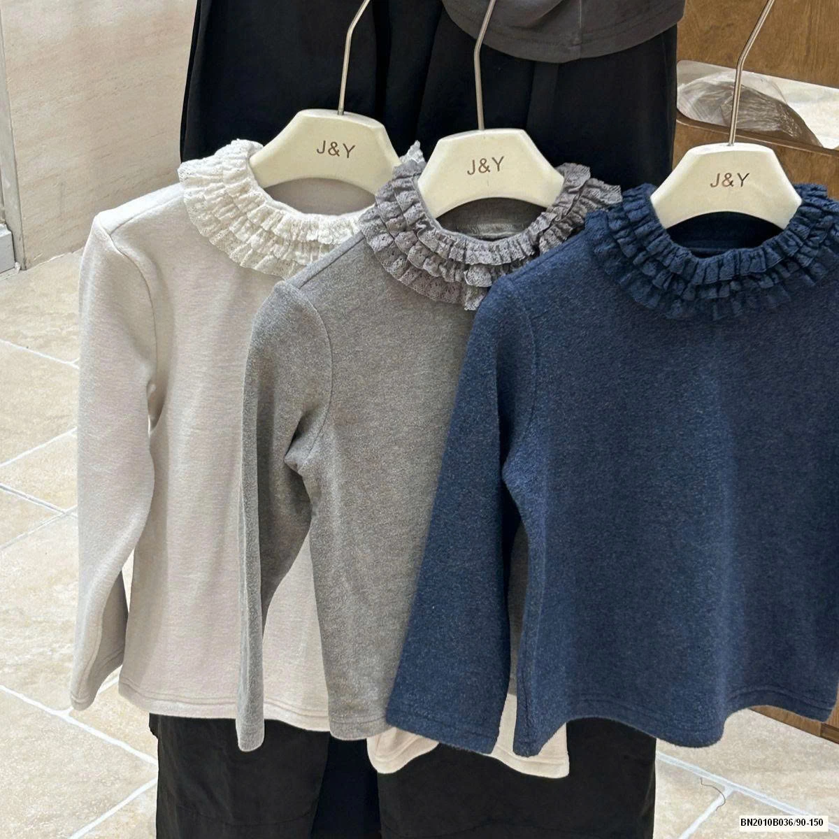 ÁO DÀI TAY CỔ BÈO CHO BÉ