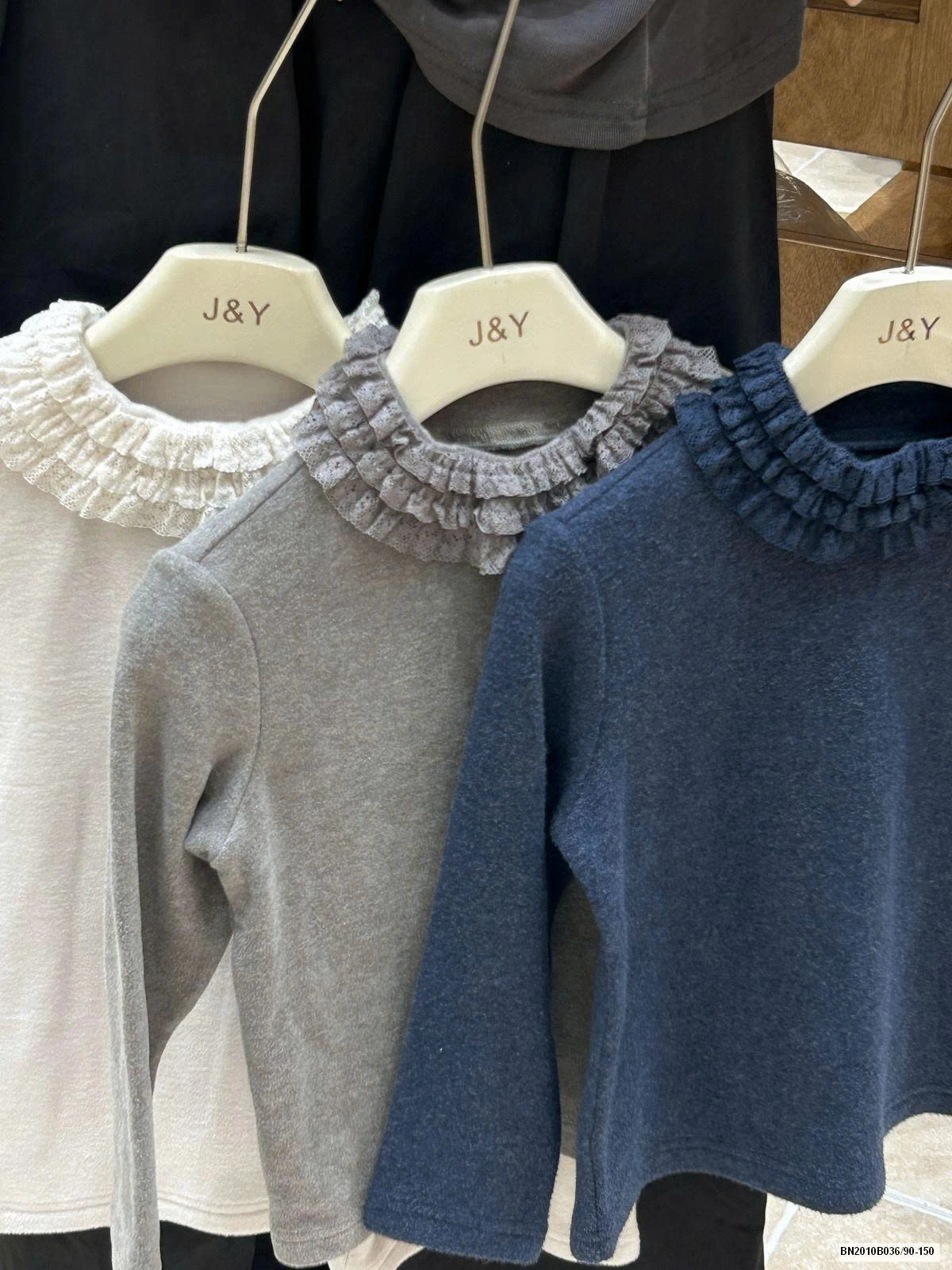 ÁO DÀI TAY CỔ BÈO CHO BÉ