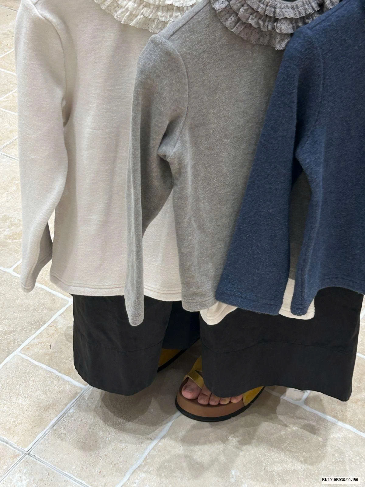 ÁO DÀI TAY CỔ BÈO CHO BÉ