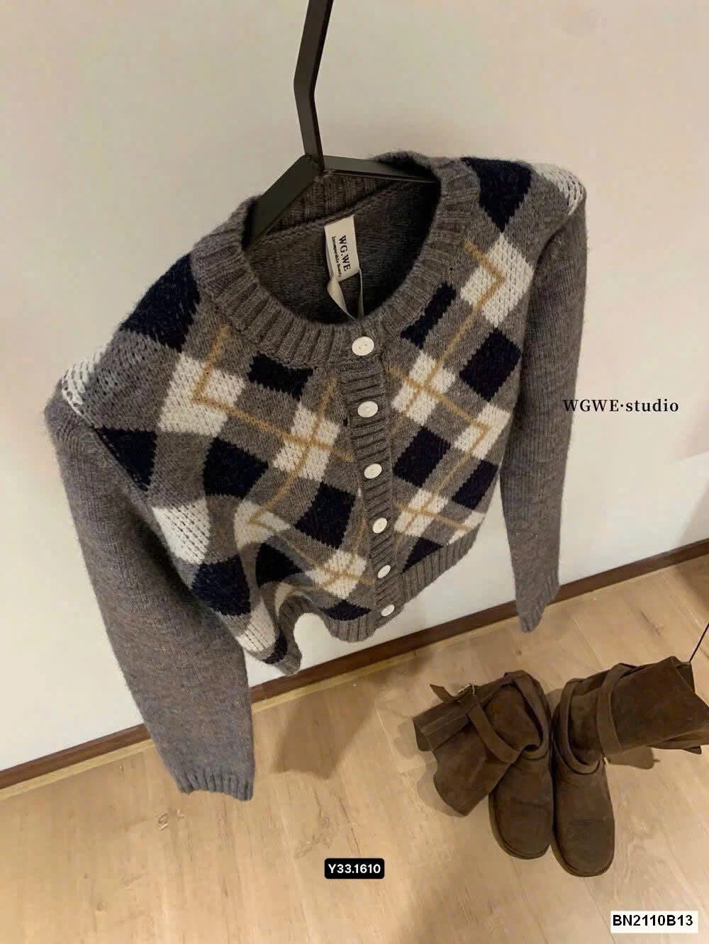 ÁO LEN QUẢ TRÁM WGWE