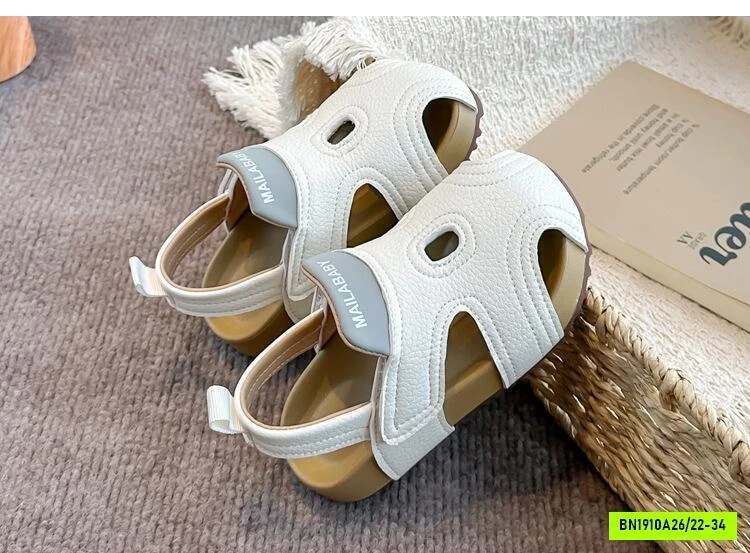 SANDAL ĐẾ BẰNG BỊT MŨI