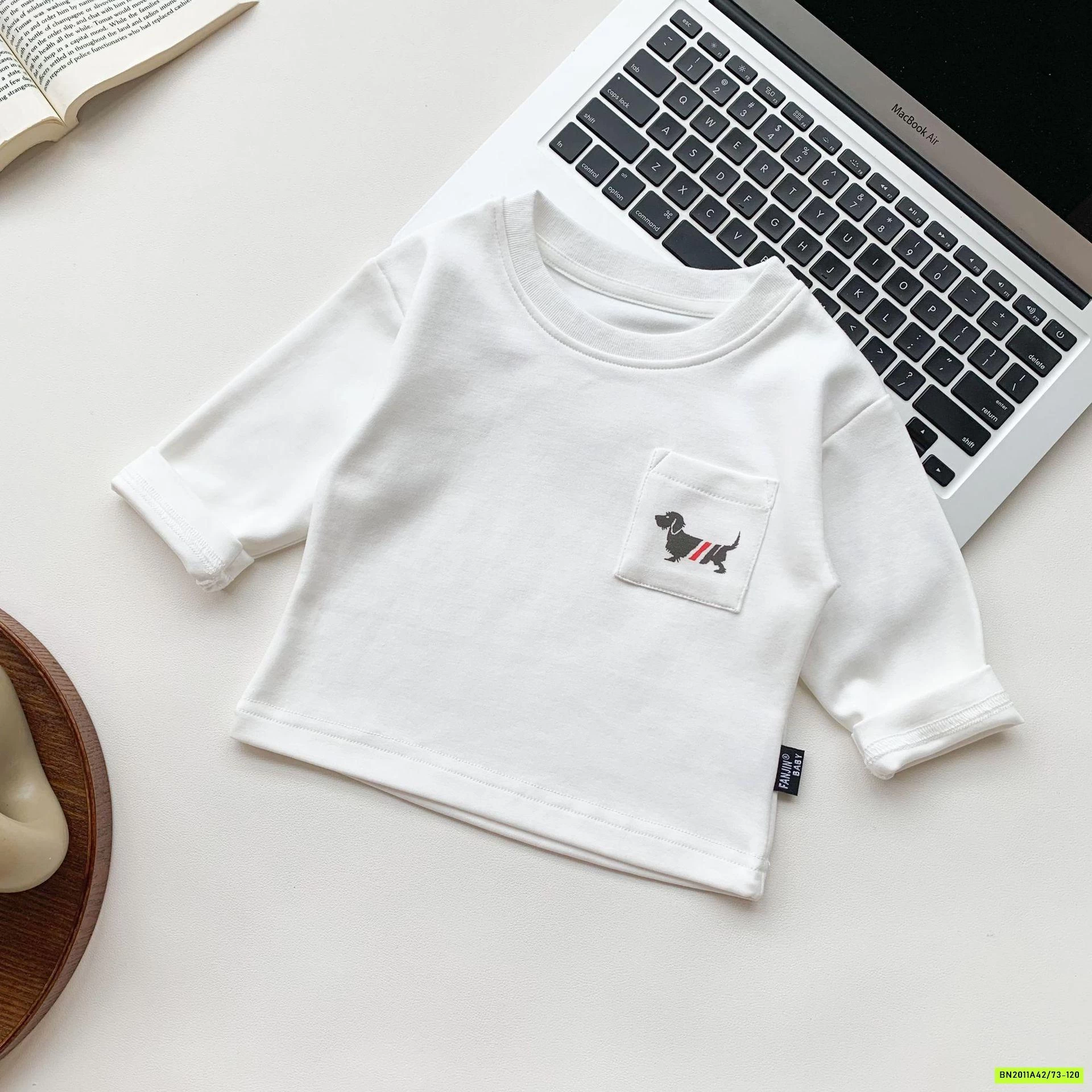 ÁO THUN TRẮNG MIX JEANS THÊU CÚN NHÍ