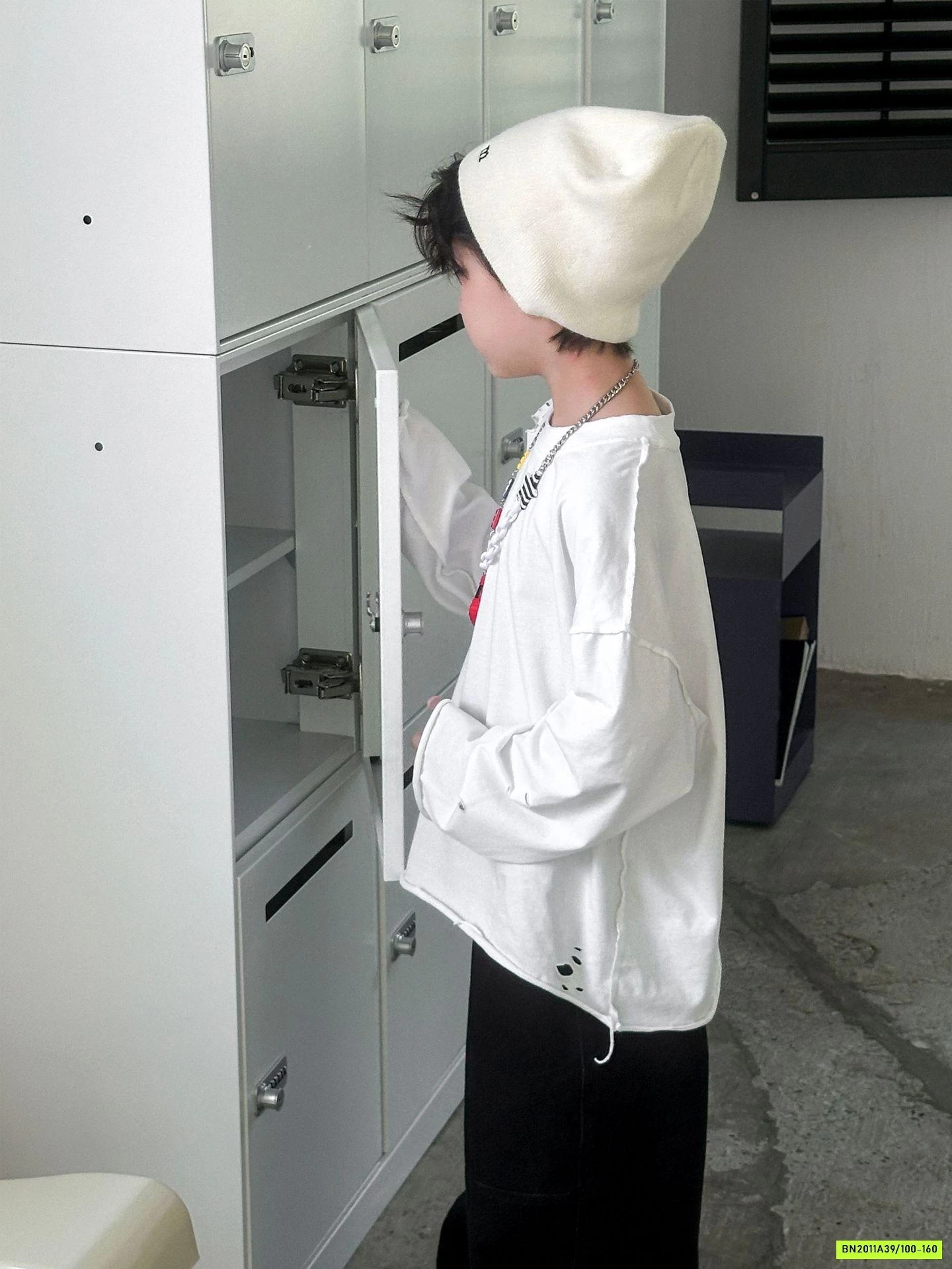 ÁO THUN TRƠN RÁCH GẤU