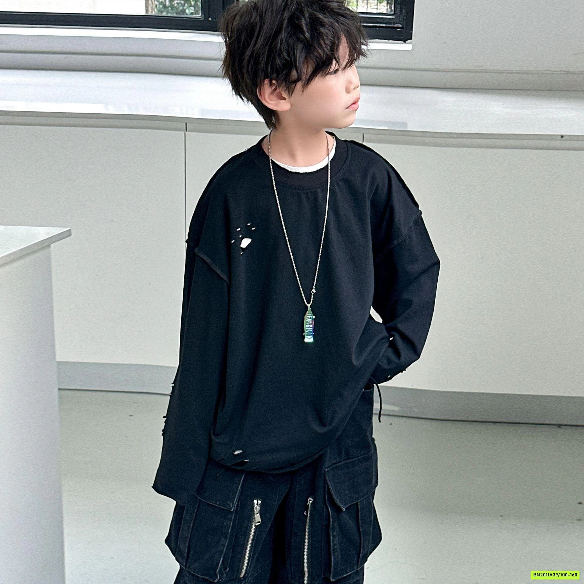 ÁO THUN TRƠN RÁCH GẤU