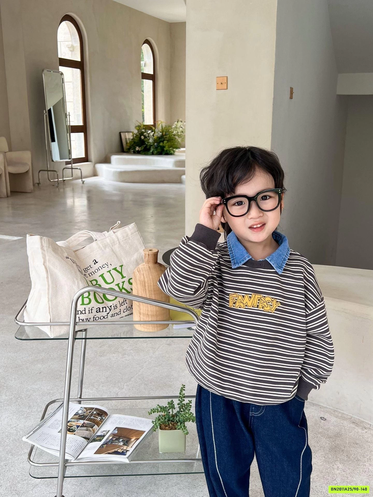 ÁO NỈ KẺ PHỐI CỔ SƠ MI