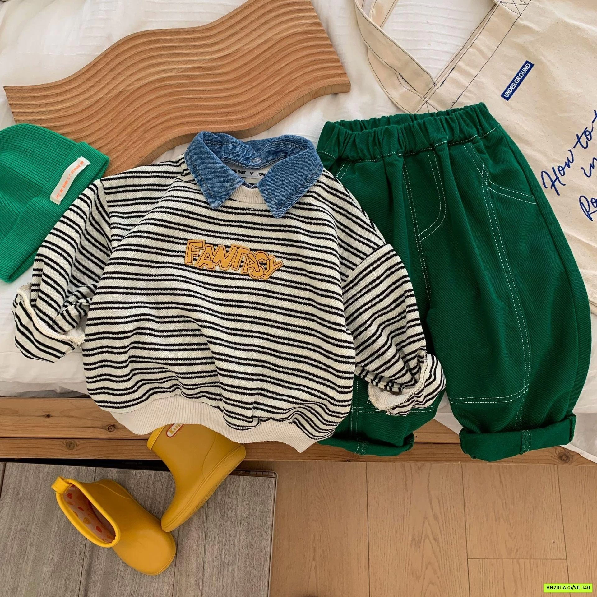 ÁO NỈ KẺ PHỐI CỔ SƠ MI