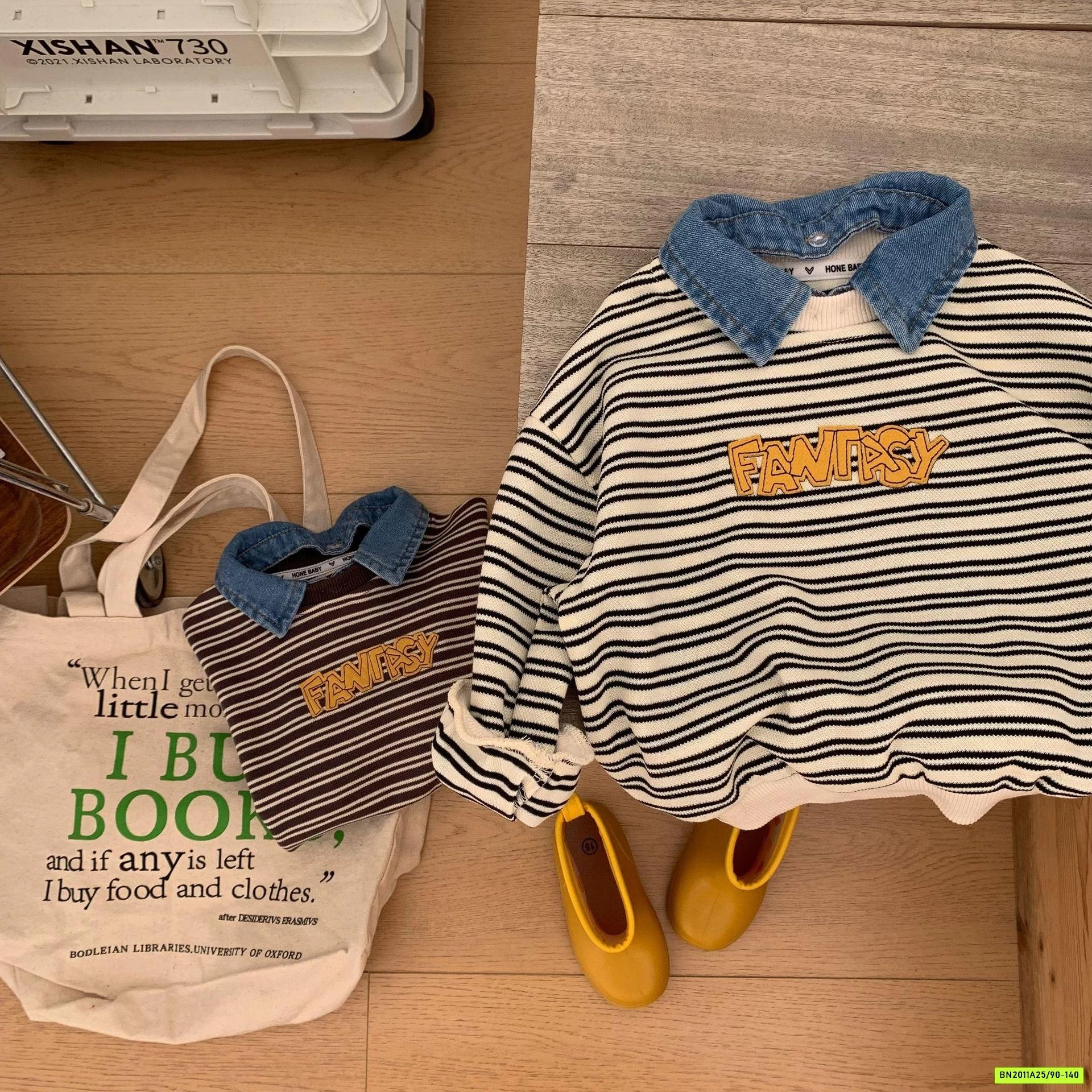 ÁO NỈ KẺ PHỐI CỔ SƠ MI