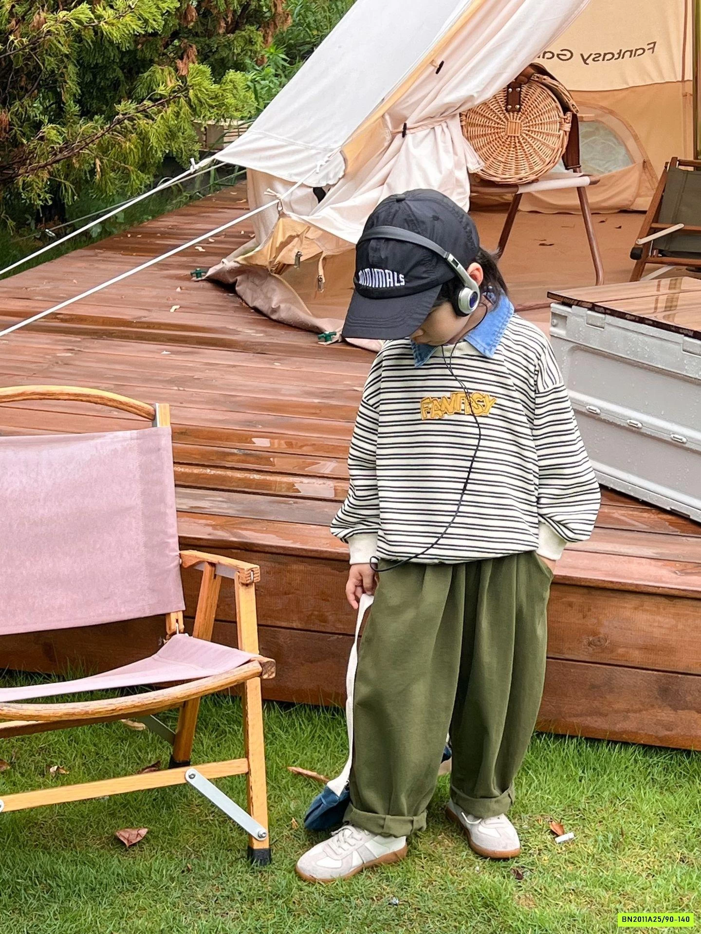 ÁO NỈ KẺ PHỐI CỔ SƠ MI