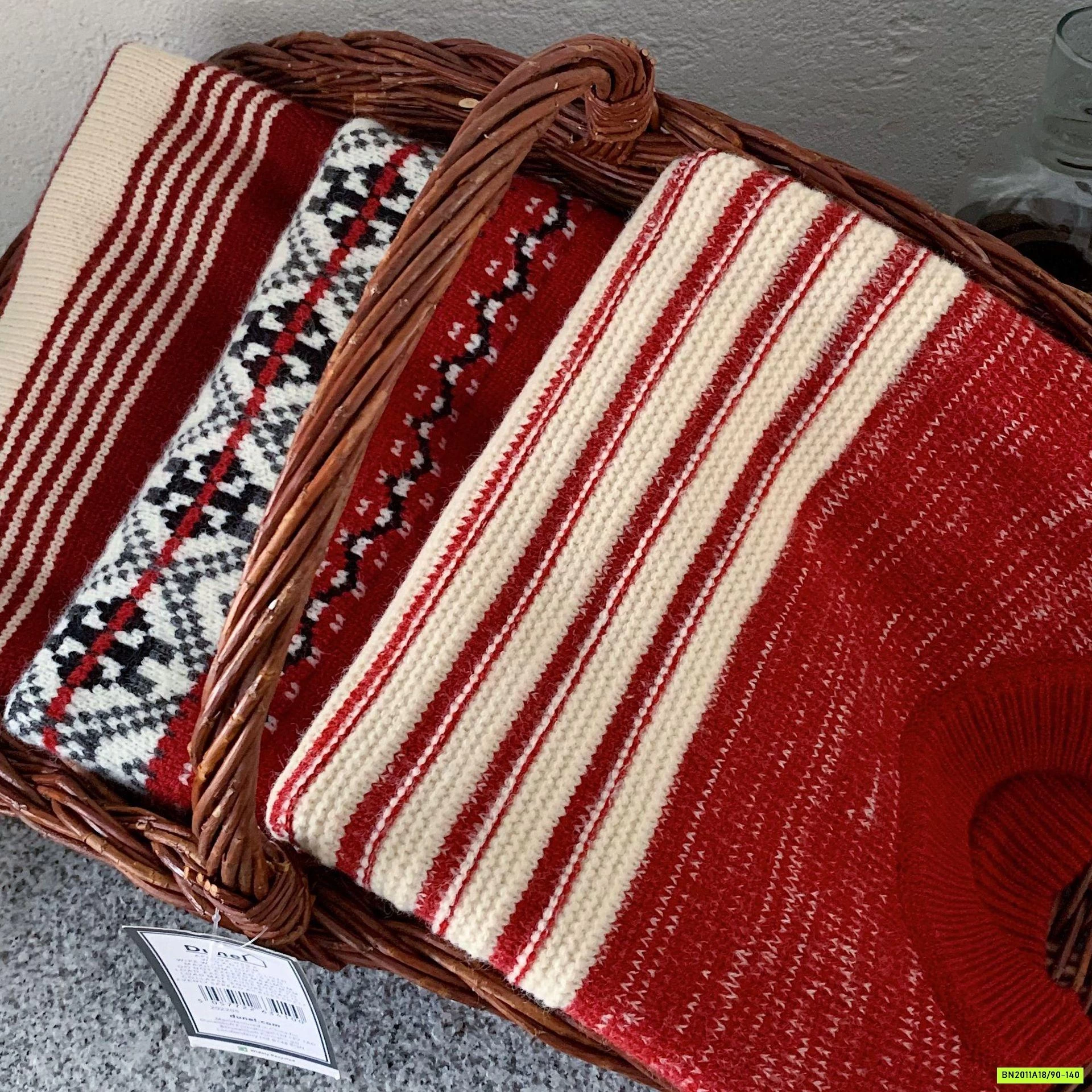 ÁO LEN ĐỎ LOANG KẺ NGANG