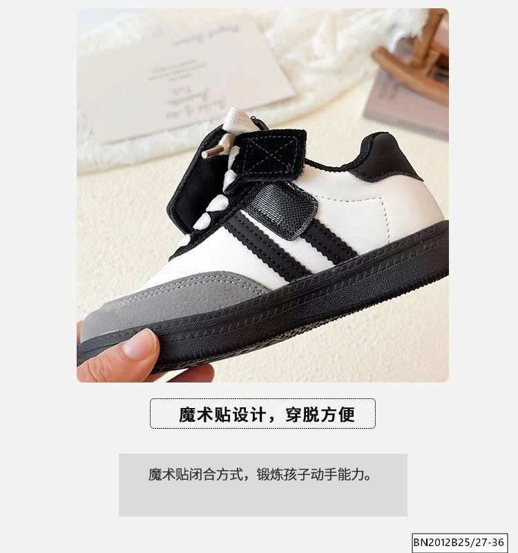 GIÀY THỂ THAO ĐẾ BẰNG LƯỠI LẬT