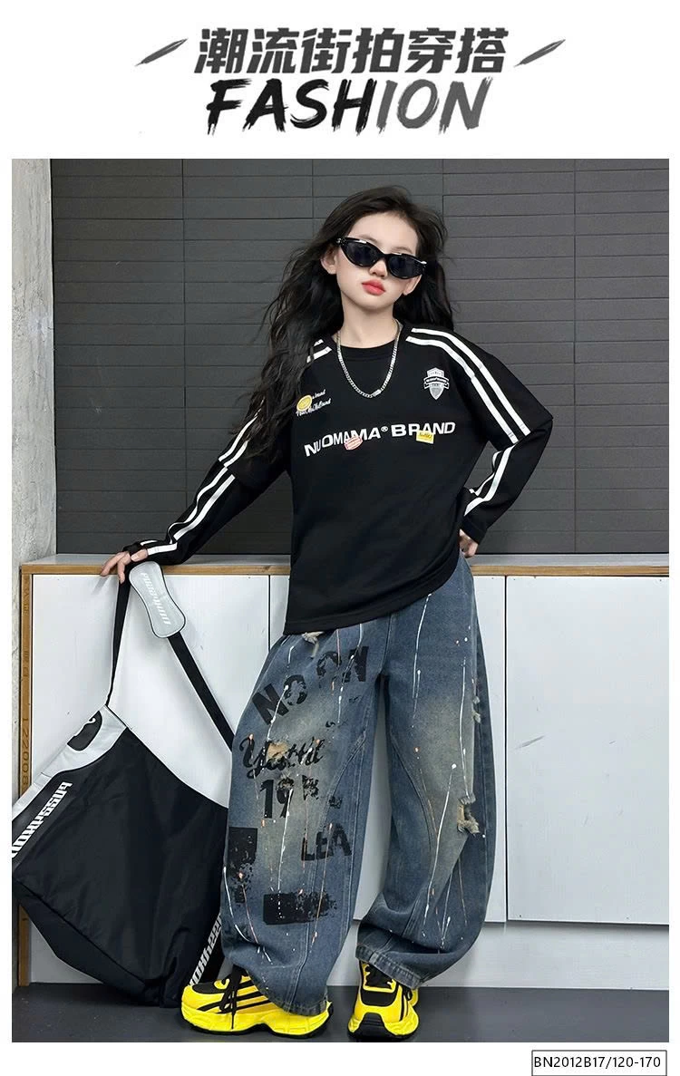 SÉT ÁO ĐEN THỂ THAO MIX QUÀN JEAN RÁCH IN CHỮ
