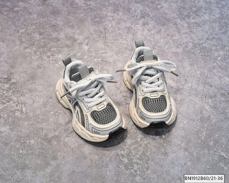 GIÀY THỂ THAO THOÁNG KHÍ – NHẸ CHÂN, LÊN FORM SIÊU ĐẸP