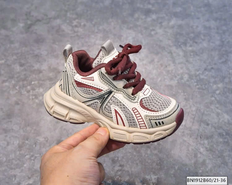 GIÀY THỂ THAO THOÁNG KHÍ – NHẸ CHÂN, LÊN FORM SIÊU ĐẸP