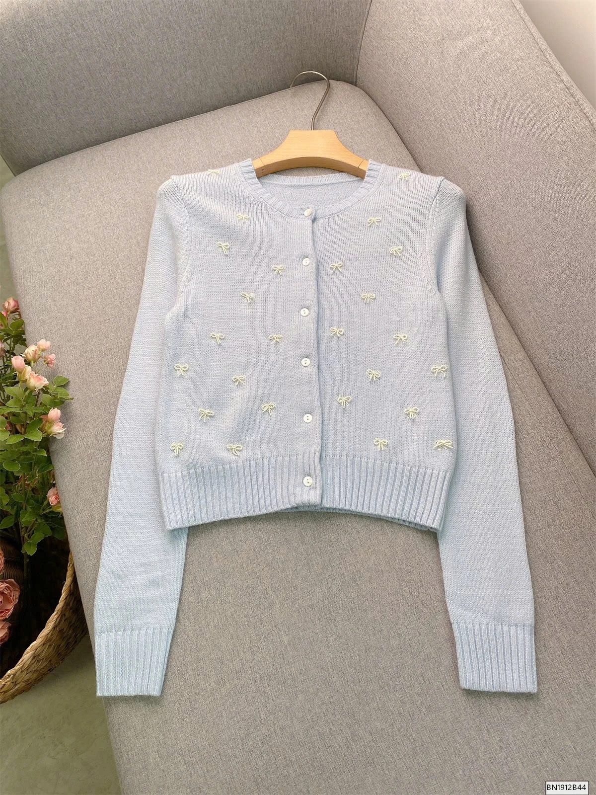 ÁO LEN MỎNG ĐÍNH NƠ