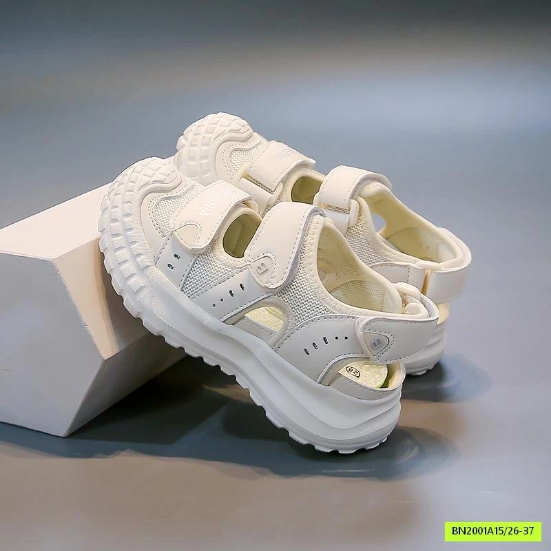 SANDAL QUAI DÁN ĐẾ ĐINH BAECNIA