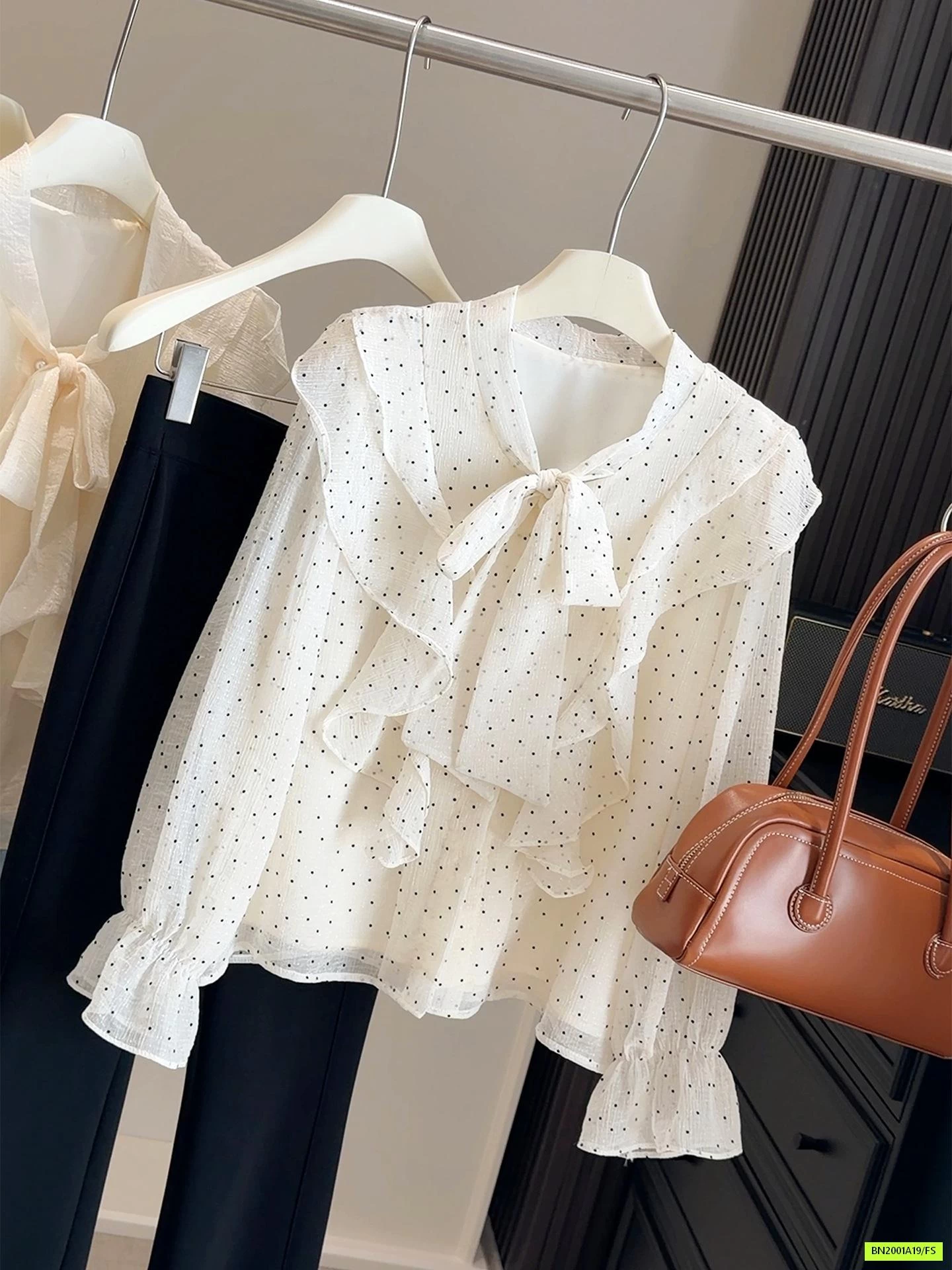 SƠ MI BÈO CÔNG SỞ ANNA