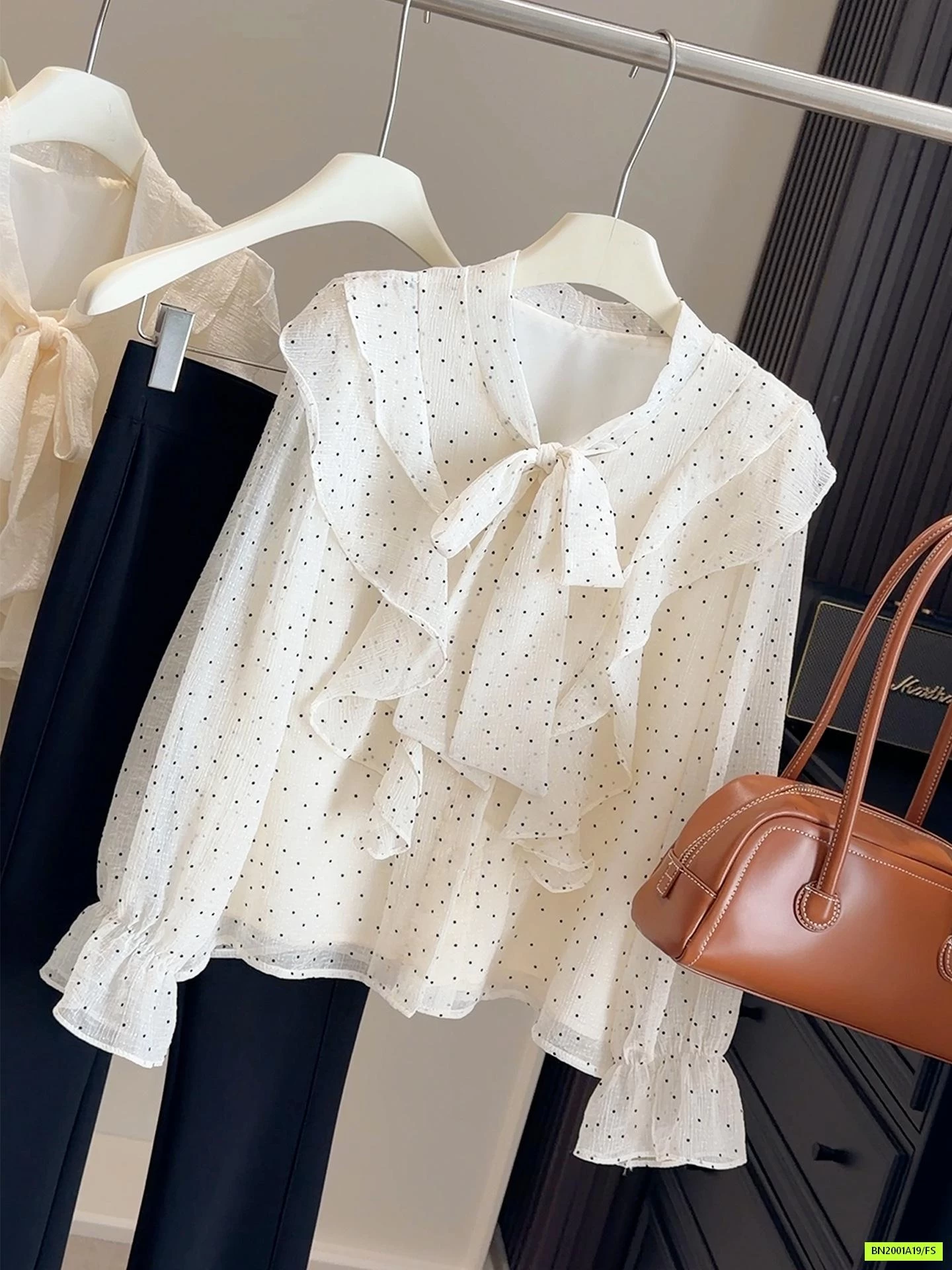 SƠ MI BÈO CÔNG SỞ ANNA