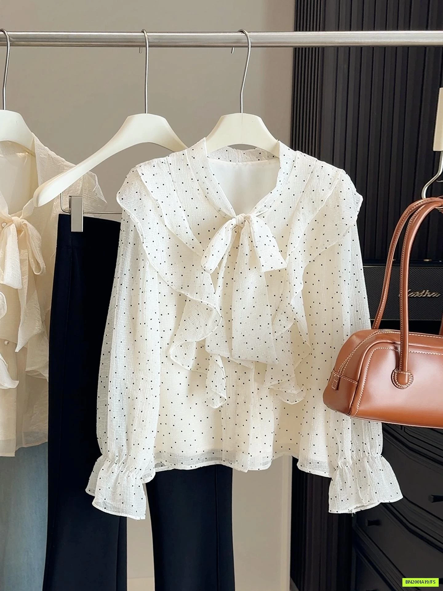 SƠ MI BÈO CÔNG SỞ ANNA