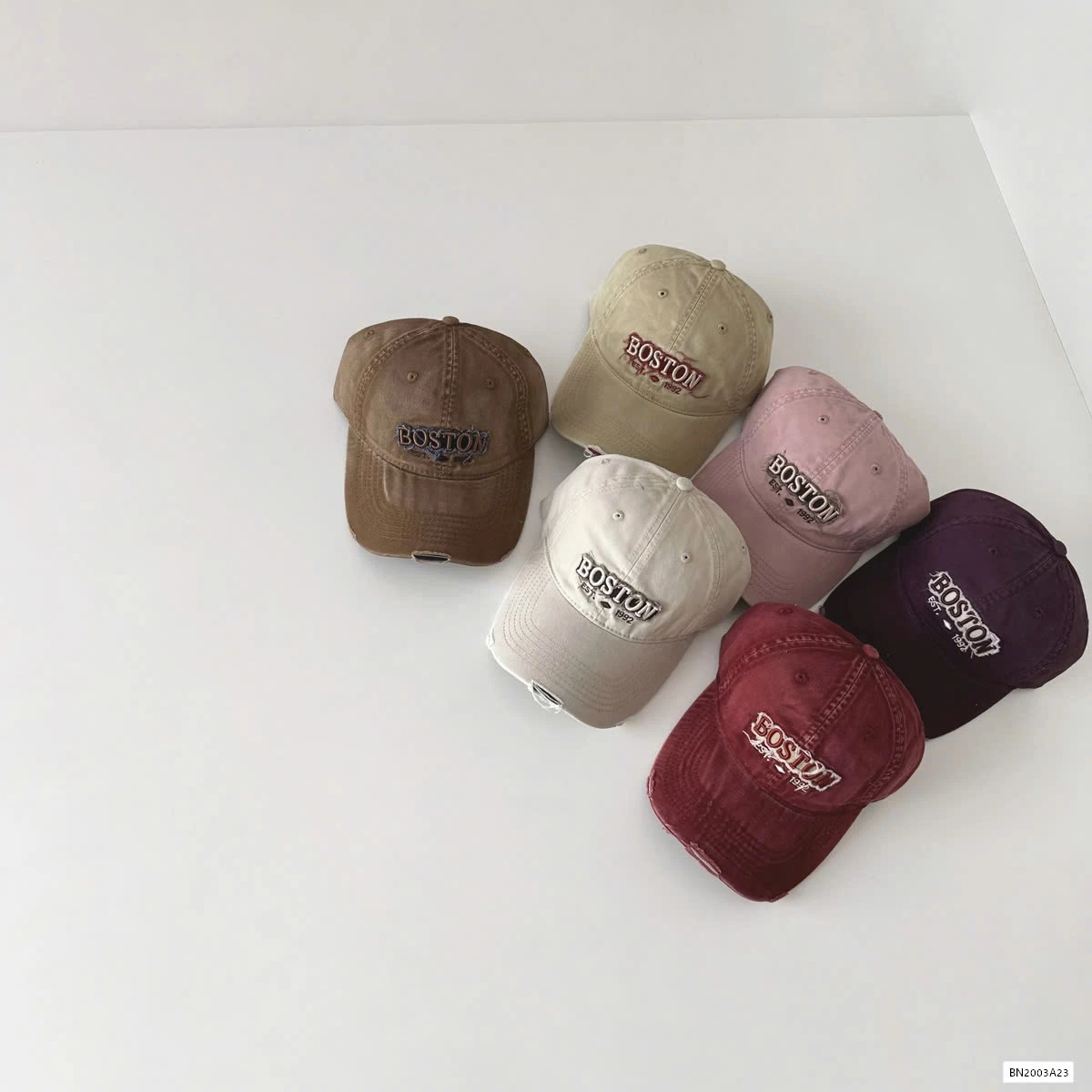 MŨ KẾT RÁCH THÊU CHỮ POSTON