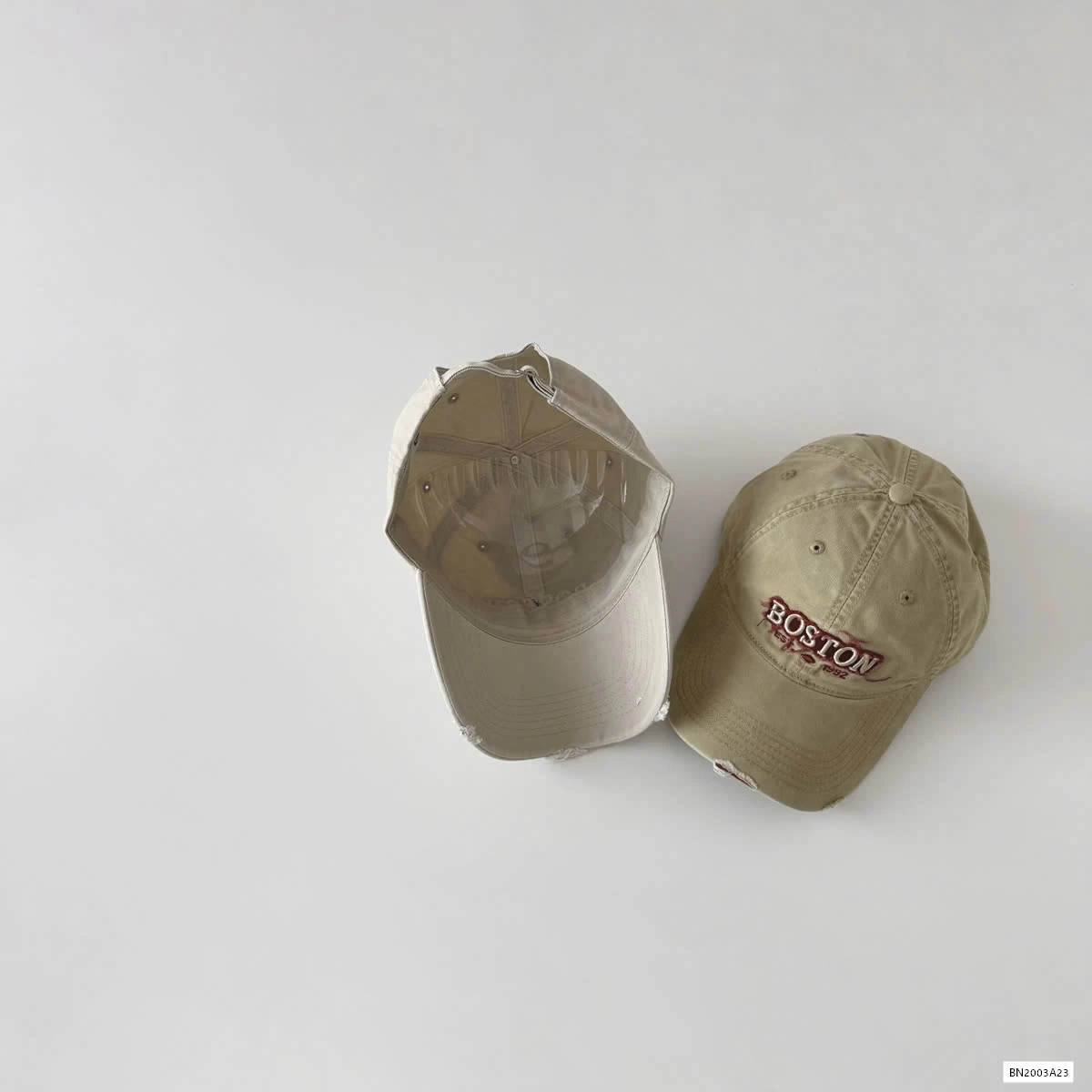 MŨ KẾT RÁCH THÊU CHỮ POSTON