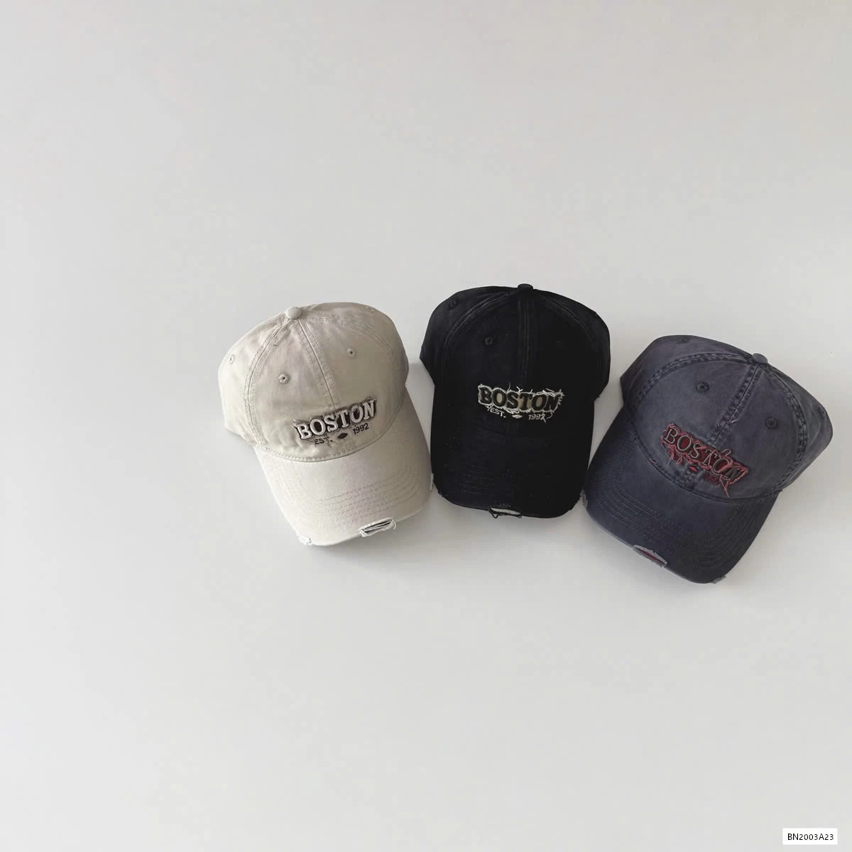 MŨ KẾT RÁCH THÊU CHỮ POSTON