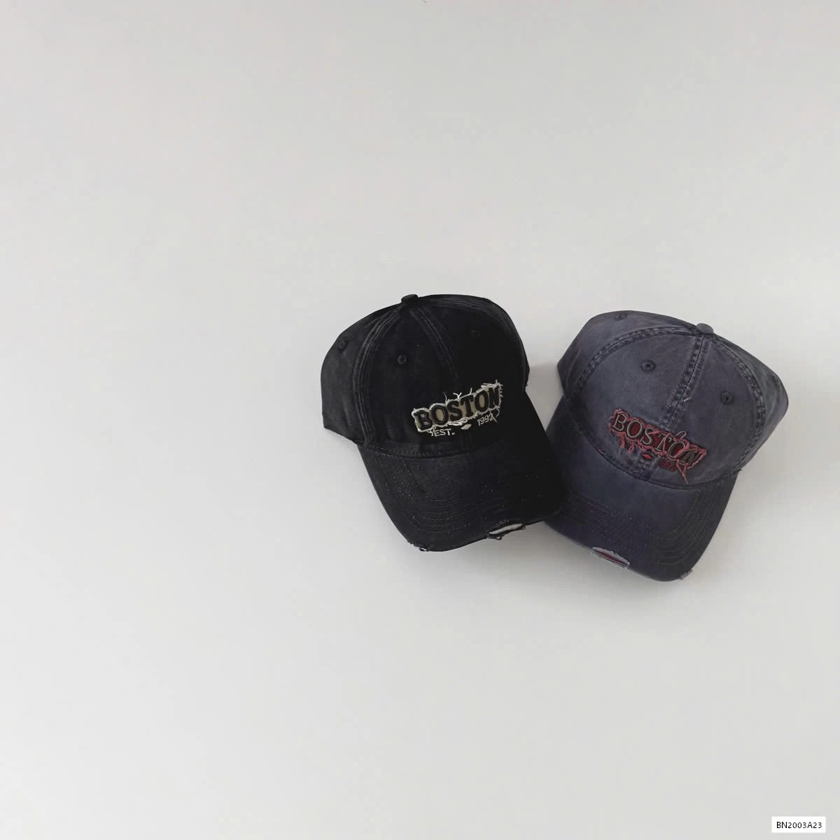 MŨ KẾT RÁCH THÊU CHỮ POSTON