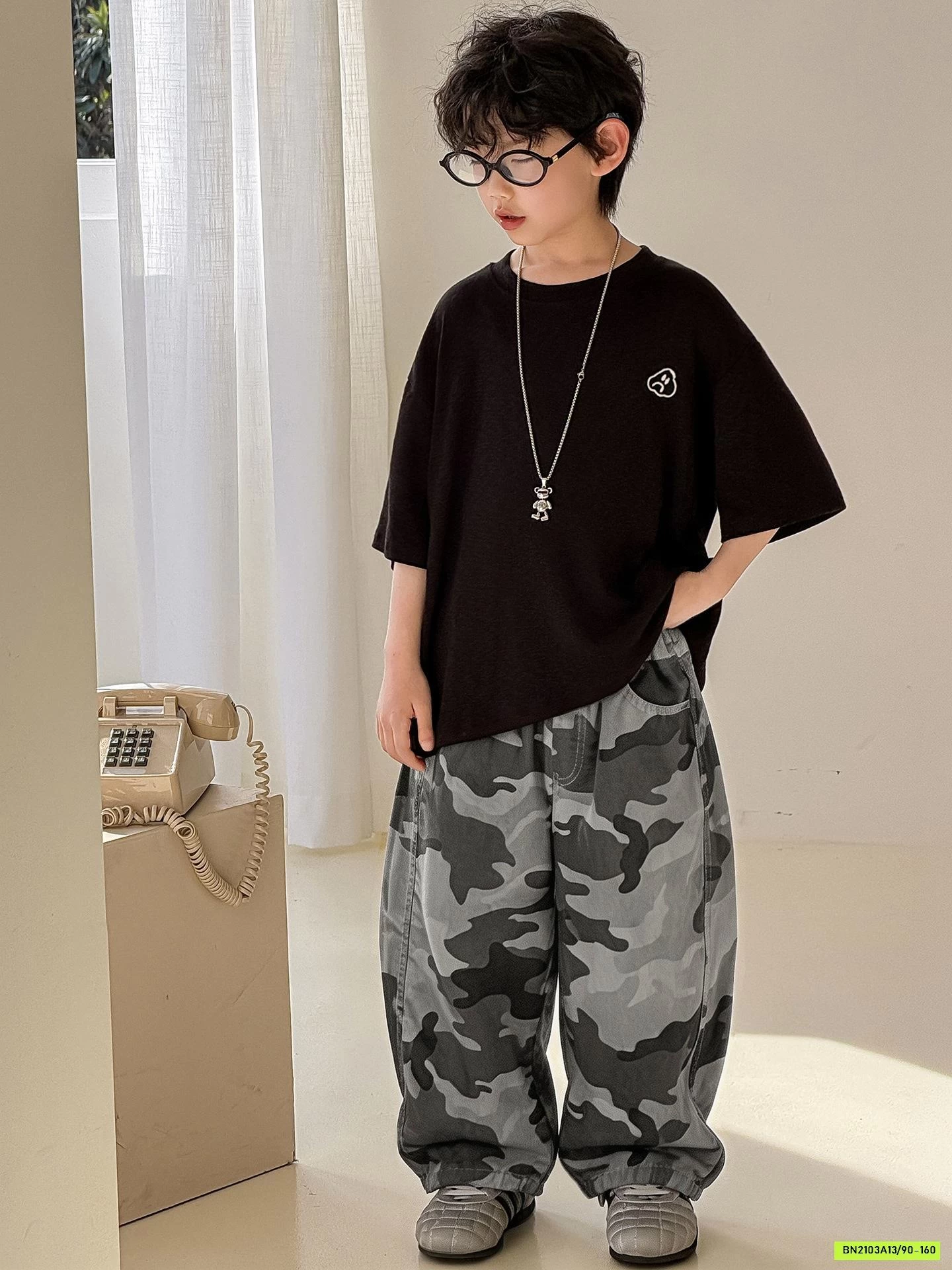 ÁO THUN LOGO NGỰC