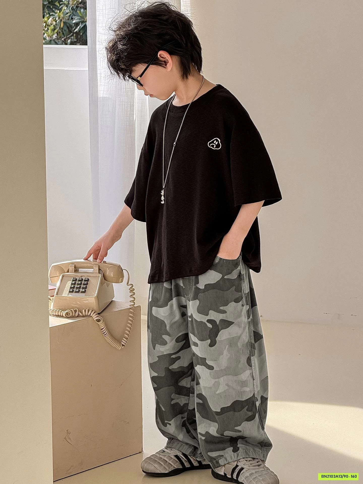 ÁO THUN LOGO NGỰC