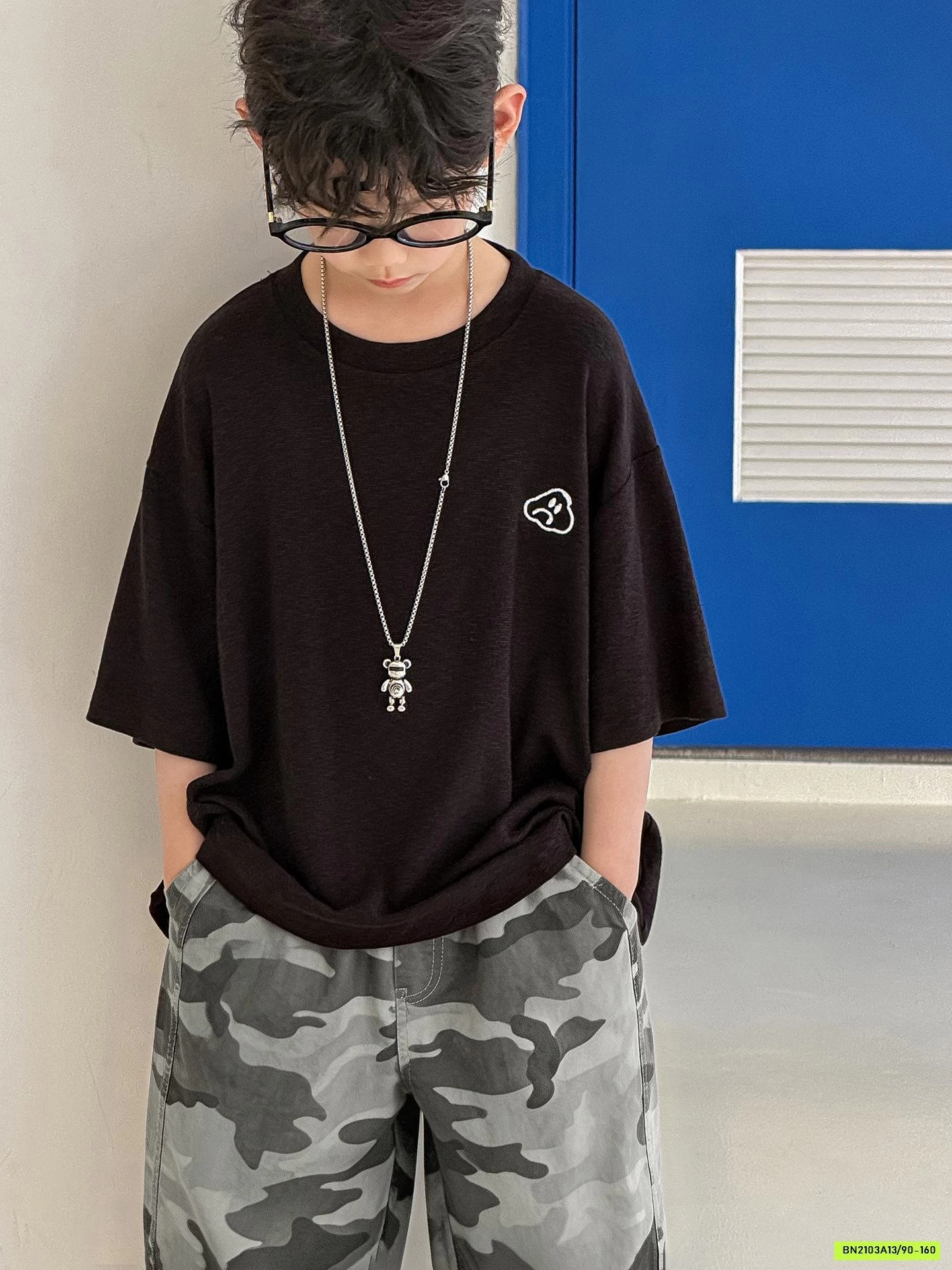 ÁO THUN LOGO NGỰC