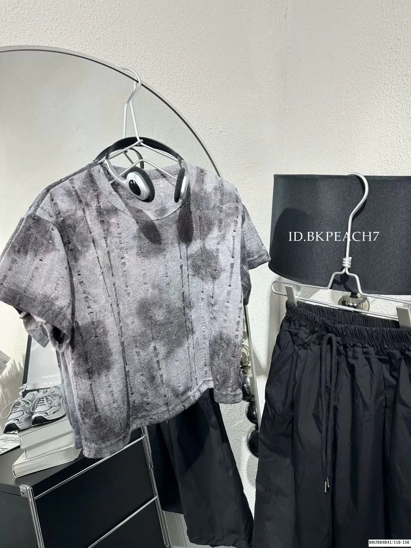 ÁO THUN RÁCH LỖ LOANG MÀU