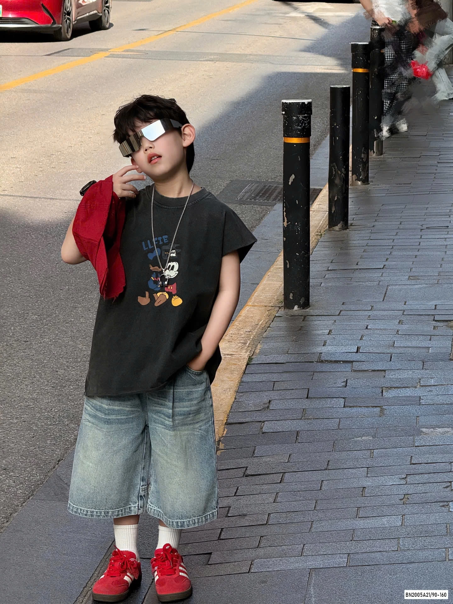 QUẦNG JEANS LỠ BẠC MÀU BASIC