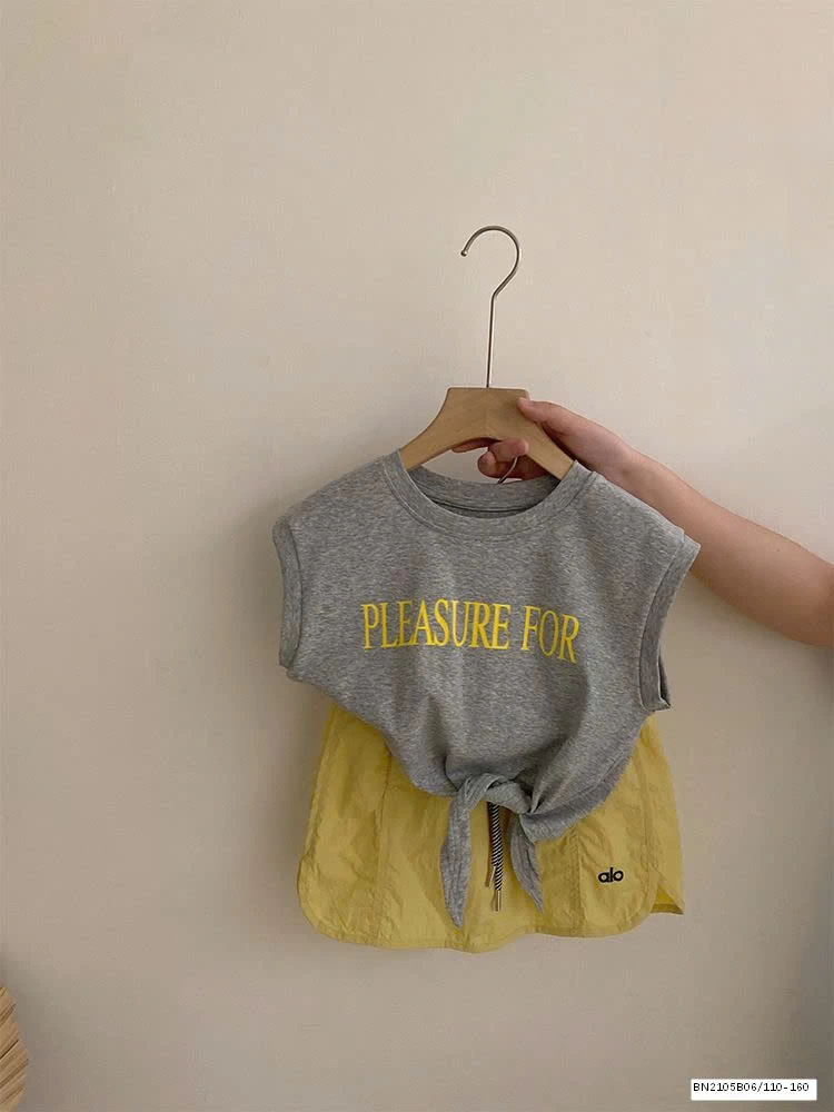 SÉT ÁO THUN XÁM BUỘC NƠ EO MIX QUẦN SHORT VÀNG