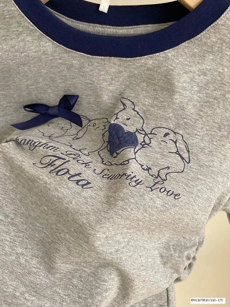 ÁO THUN THỎ XÁM MIX QUẦN VÁY CARO TẦNG BÈO