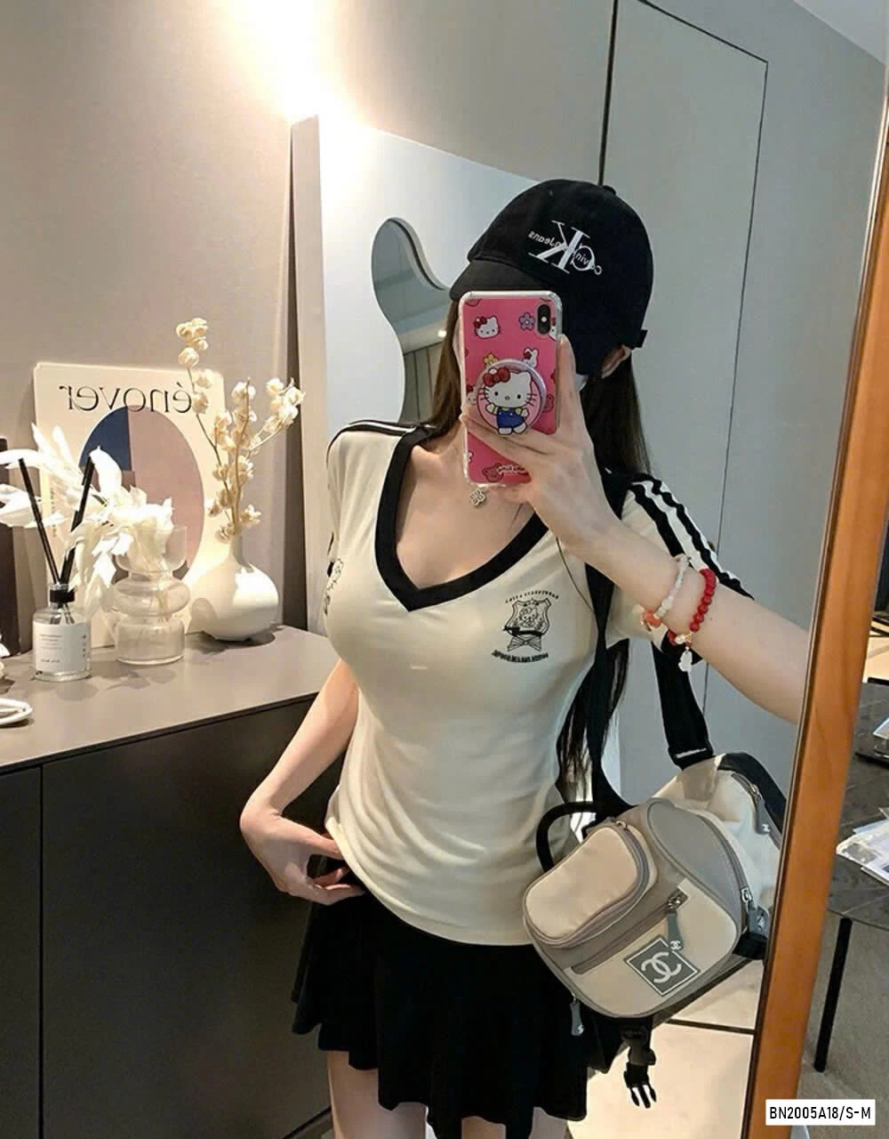 ÁO CỔ V KITTY WG.WE