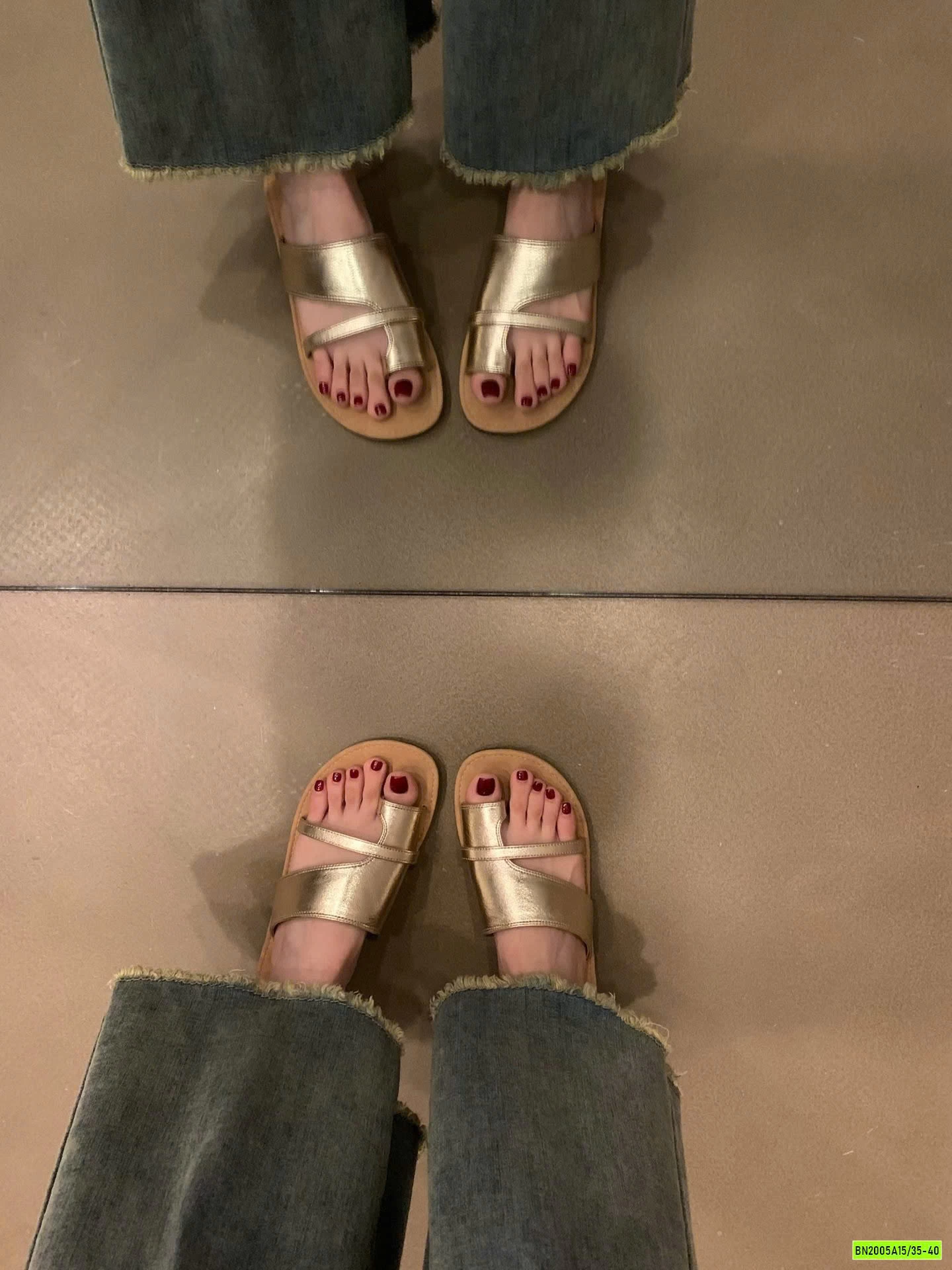 XỎ NGÓN QUA BẢN TO KOREA