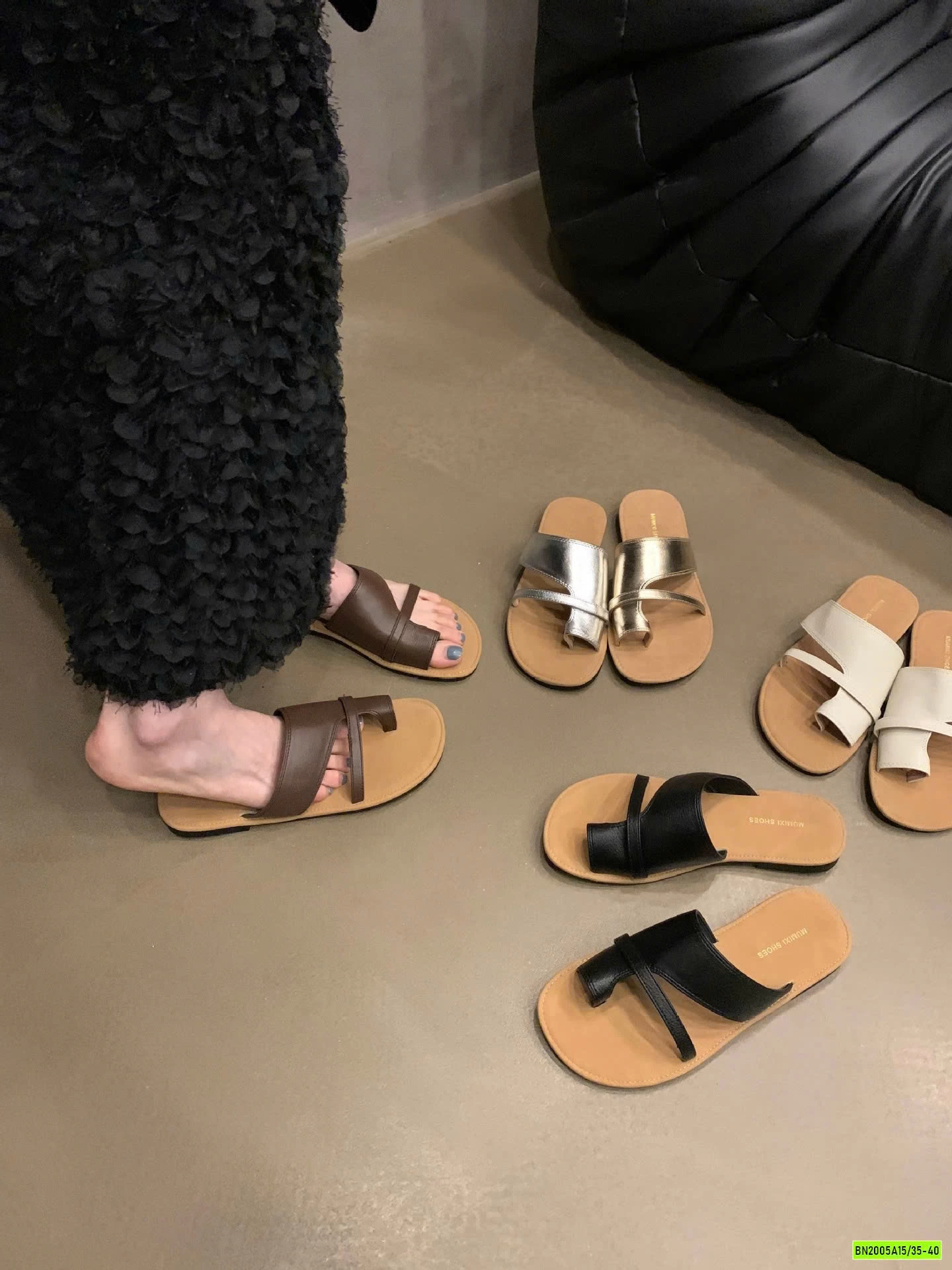 XỎ NGÓN QUA BẢN TO KOREA