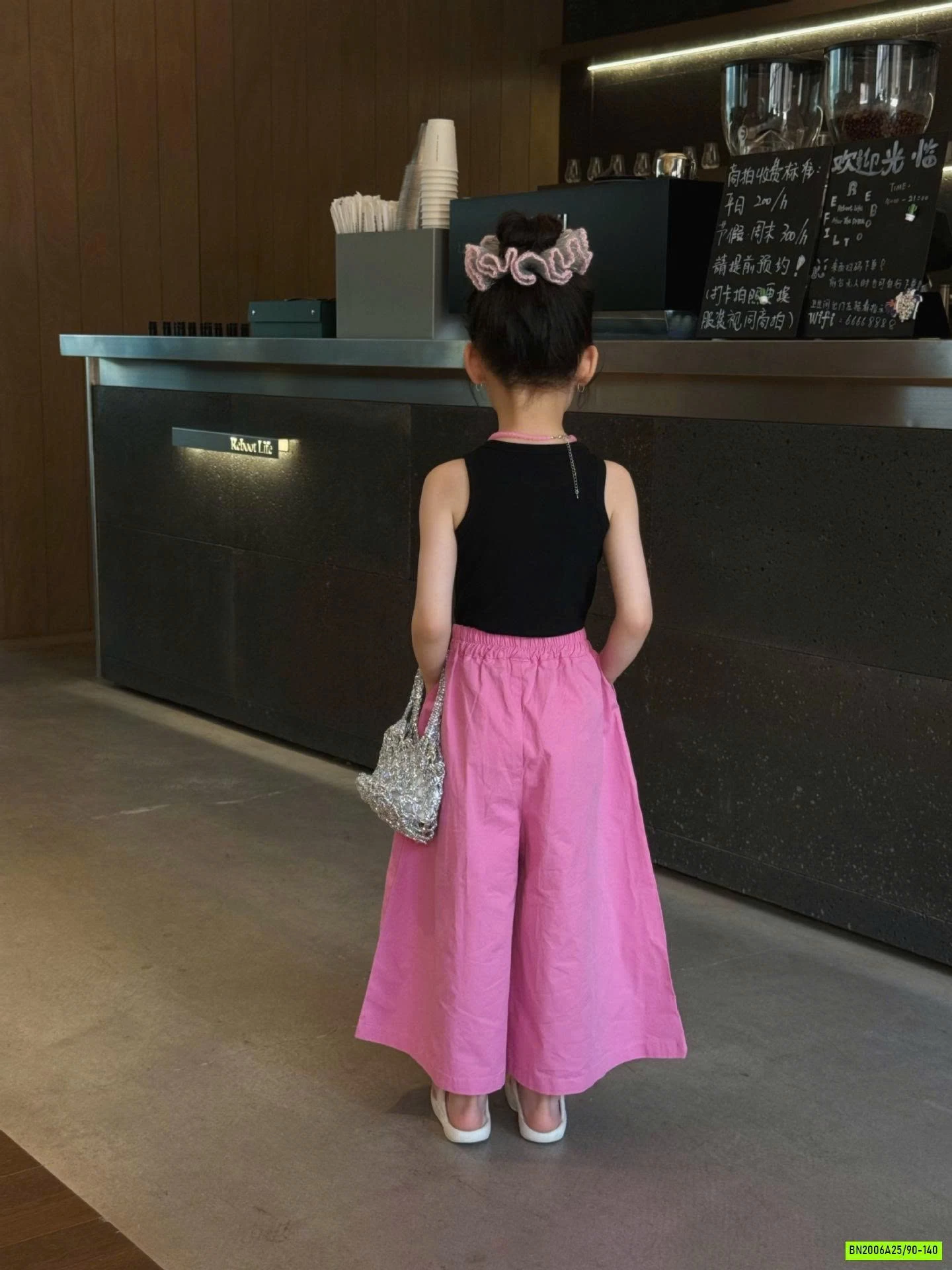 ÁO SÁT NÁCH MIX QUẦN SUÔNG HỒNG