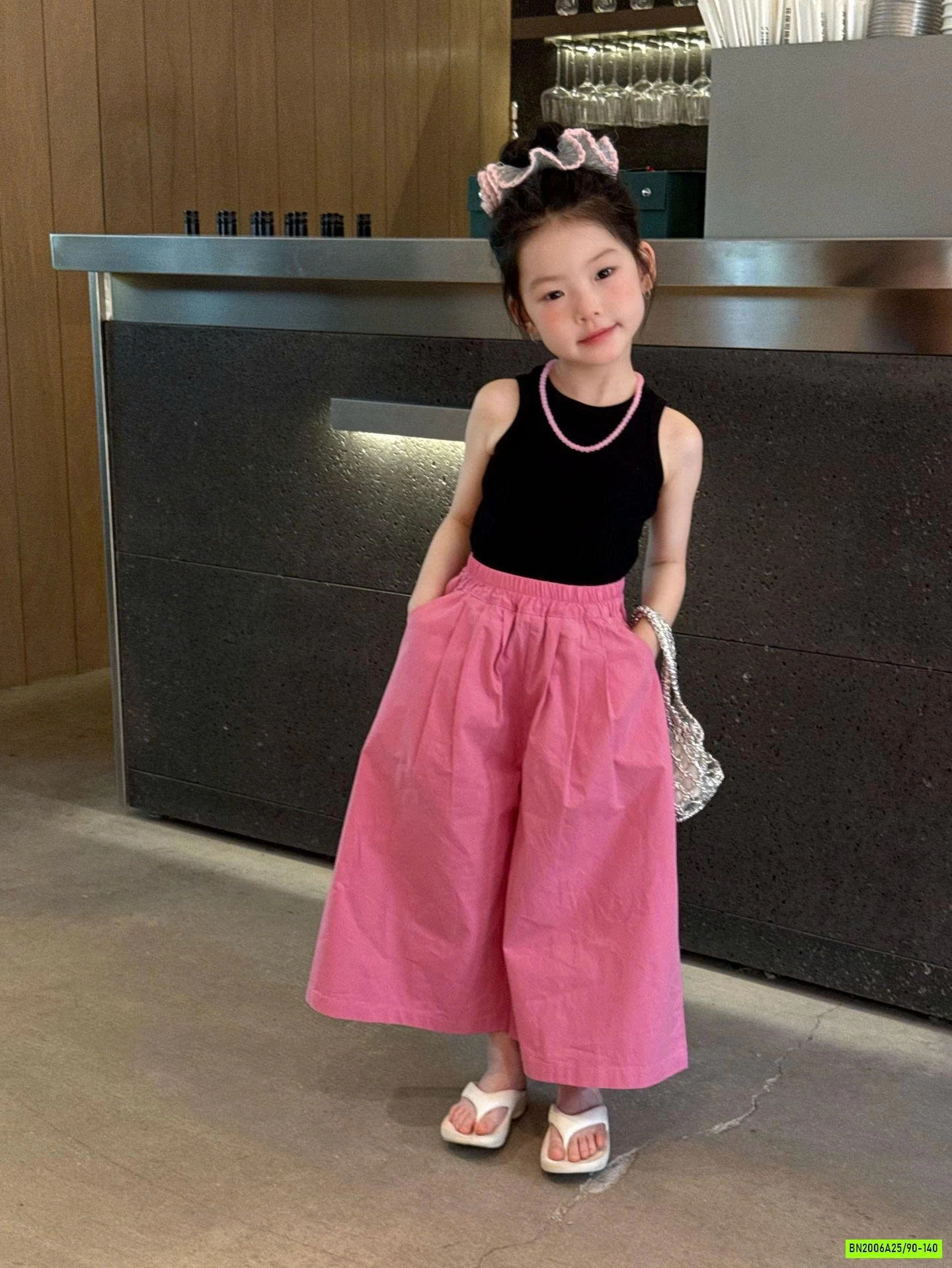 ÁO SÁT NÁCH MIX QUẦN SUÔNG HỒNG