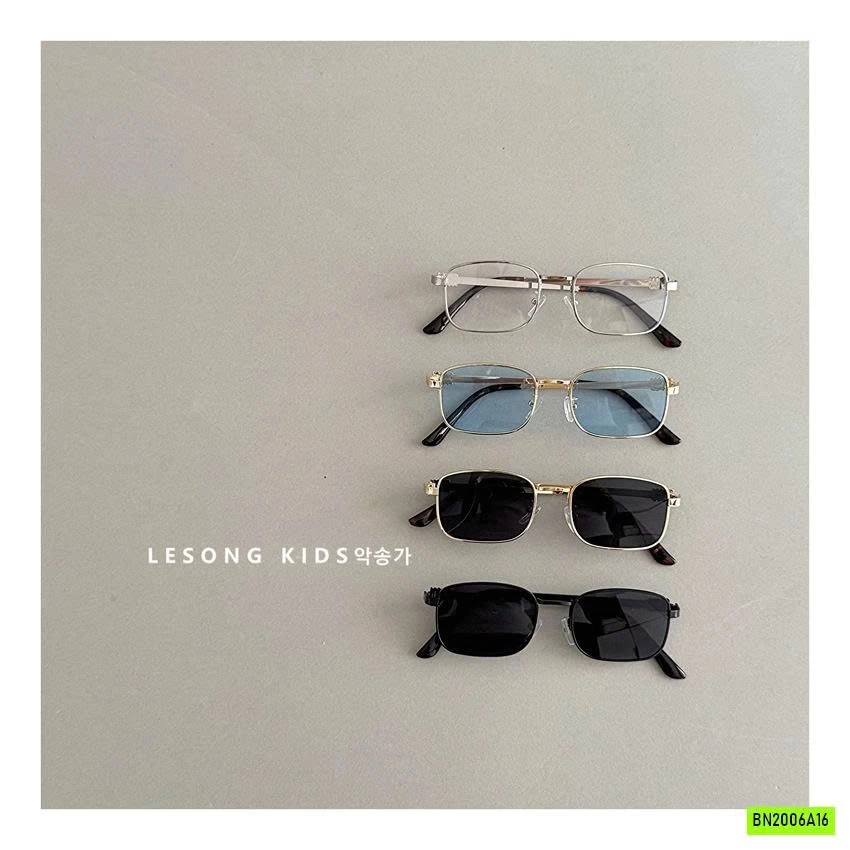 KÍNH THỜI TRANG MẮT VUÔNG